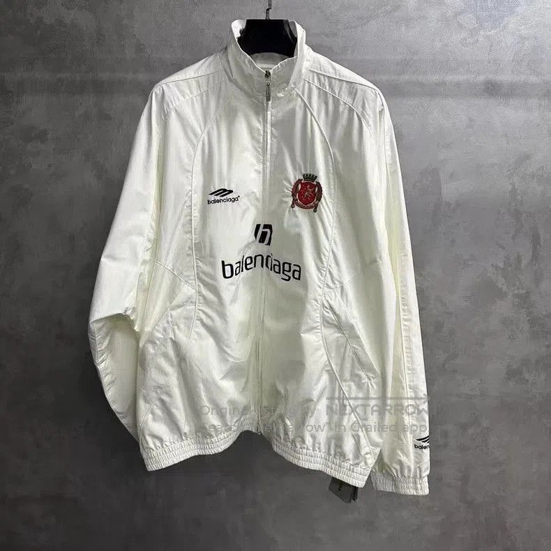 Balenciaga Balenciaga White Zip Collar Jacket. Size US XL / EU 56 / 4 - 1 Thumbnail
