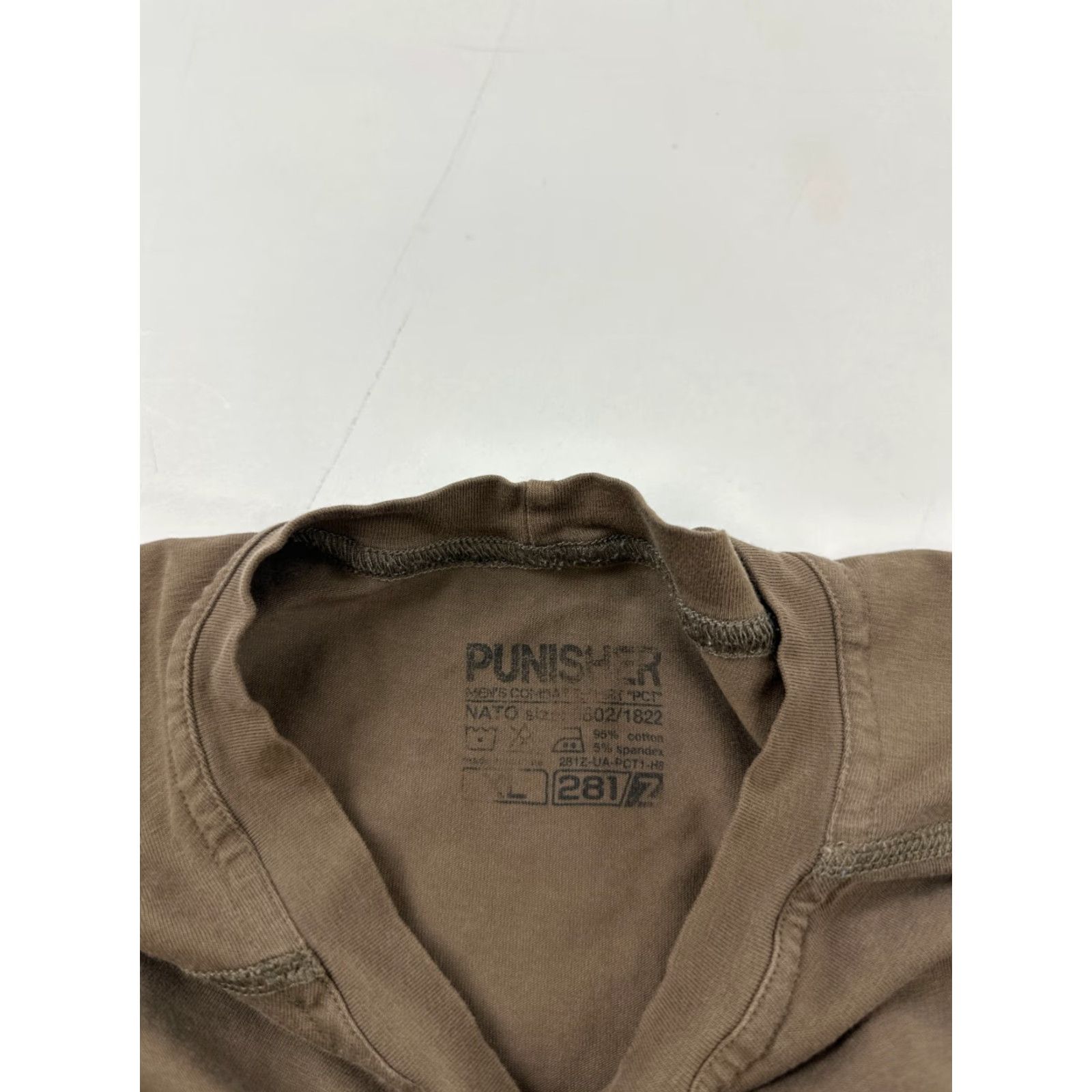 Layer 8 Punisher Shirt Mens XL Brown Army Combat Line Base Layer Crew Neck T-Shirt Short Sleeve Solid Cotton Pullover Tee Size US XL / EU 56 / 4 - 5 Thumbnail
