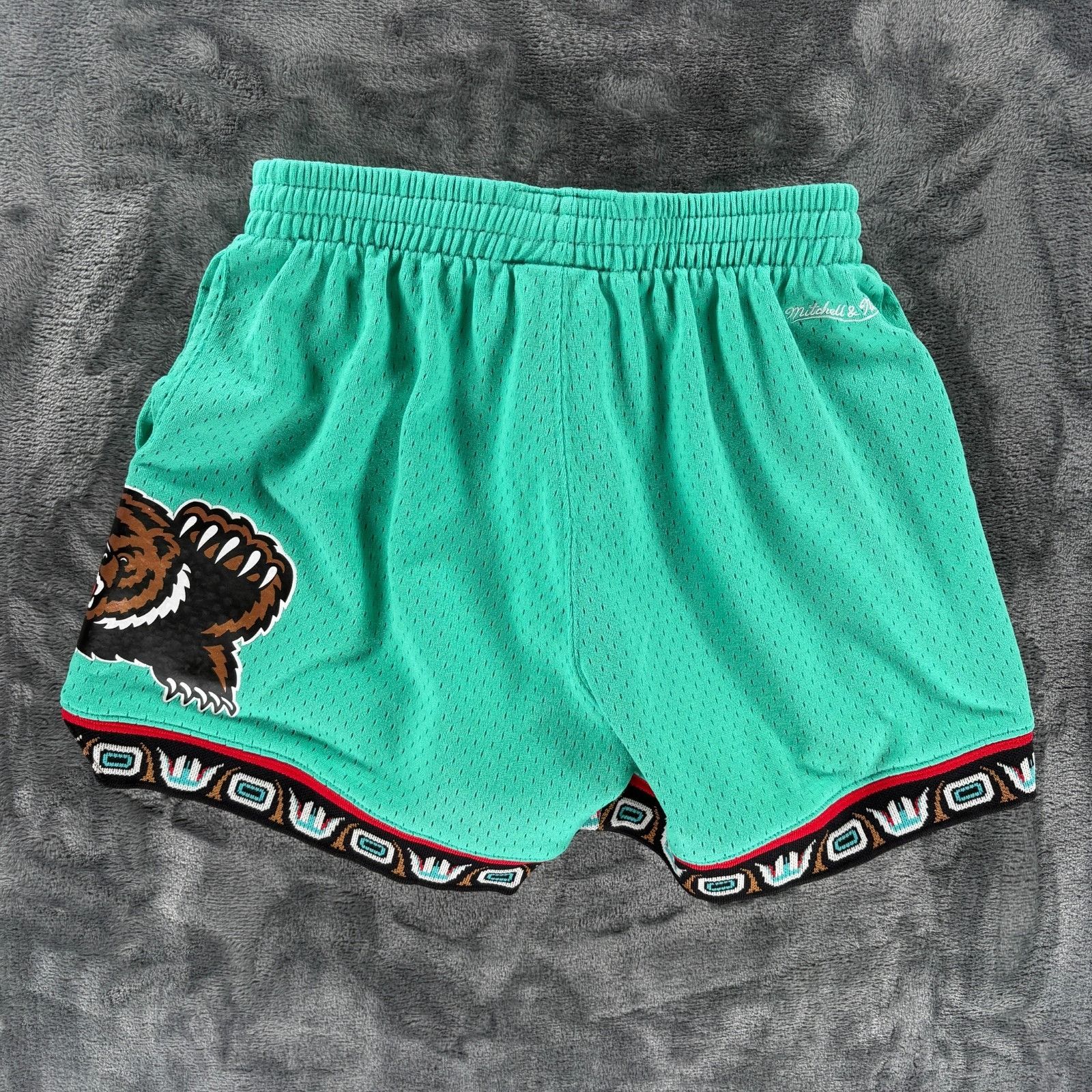 Mitchell & Ness Mitchell & Ness Vancouver Grizzlies Shorts Women S Vintage N Size 26" / US 2 / IT 38 - 2 Thumbnail