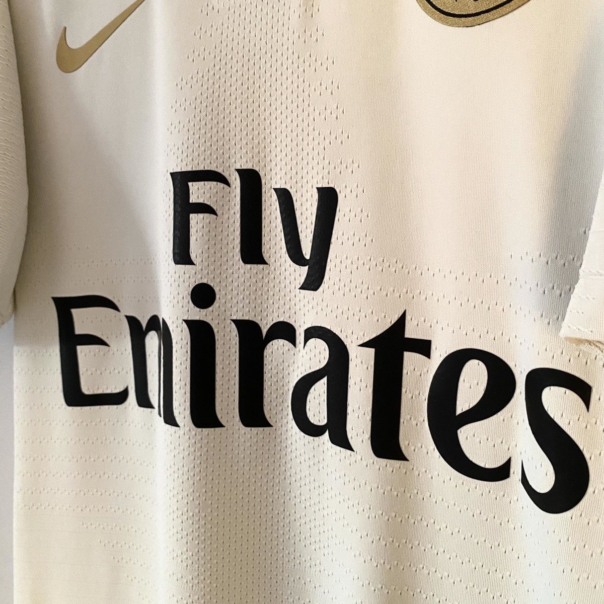 Jordan Brand × Nike 2018 2019 GAME ISSUE PSG Mbappe Nike Away Kit Soccer Jersey Size US M / EU 48-50 / 2 - 5 Thumbnail