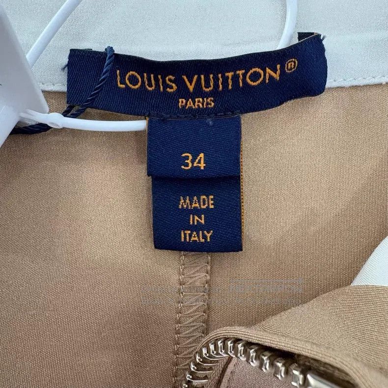 Louis Vuitton Louis Vuitton Solid Lapel Slim Fit Half Zip Short Sleeve S Size XXS / US 00 / IT 34 - 3 Thumbnail