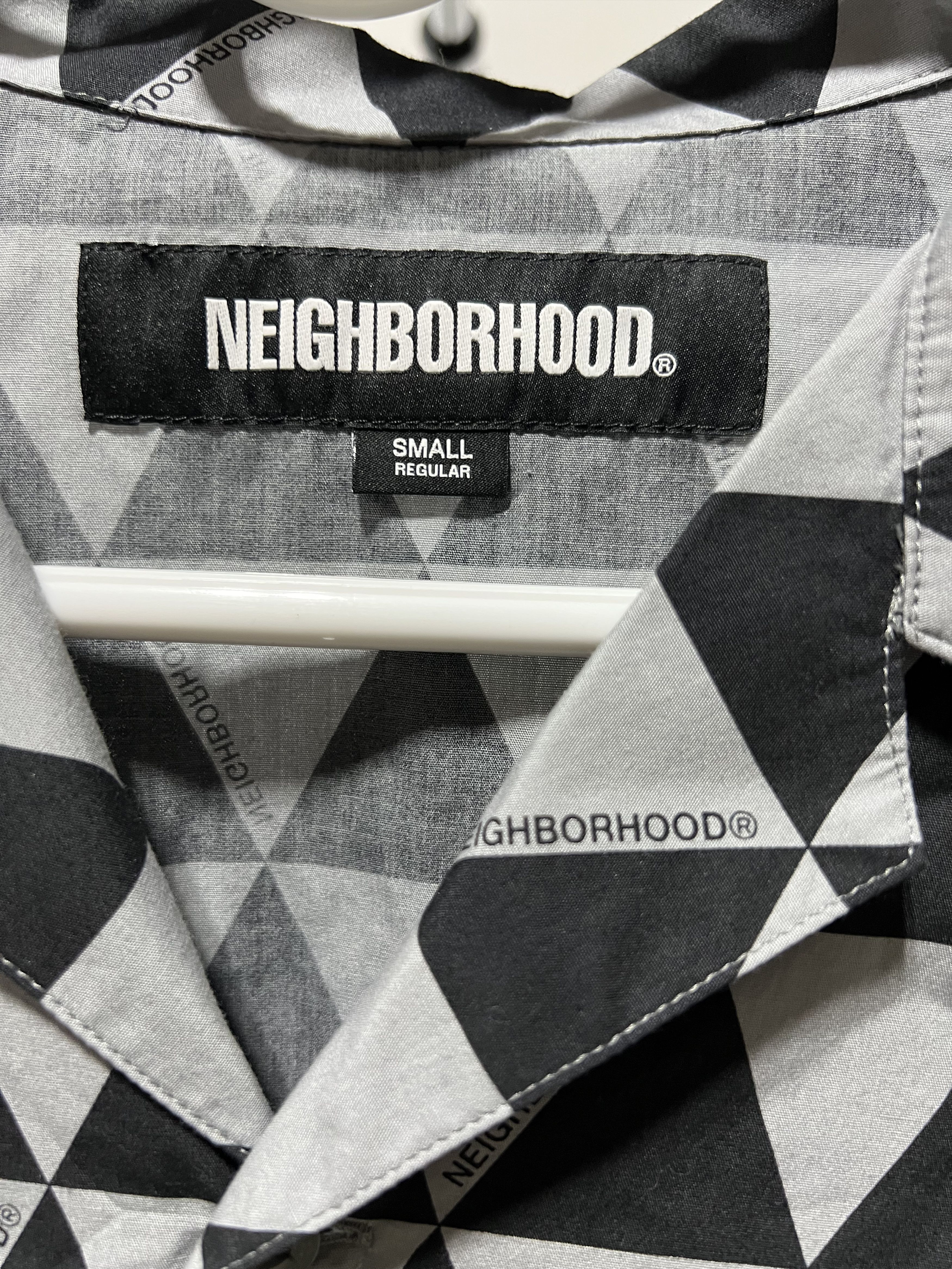 Neighborhood Neighborhood Triangle Pattern Hawaiian Shirt 'Grey' Size US S / EU 44-46 / 1 - 2 Thumbnail