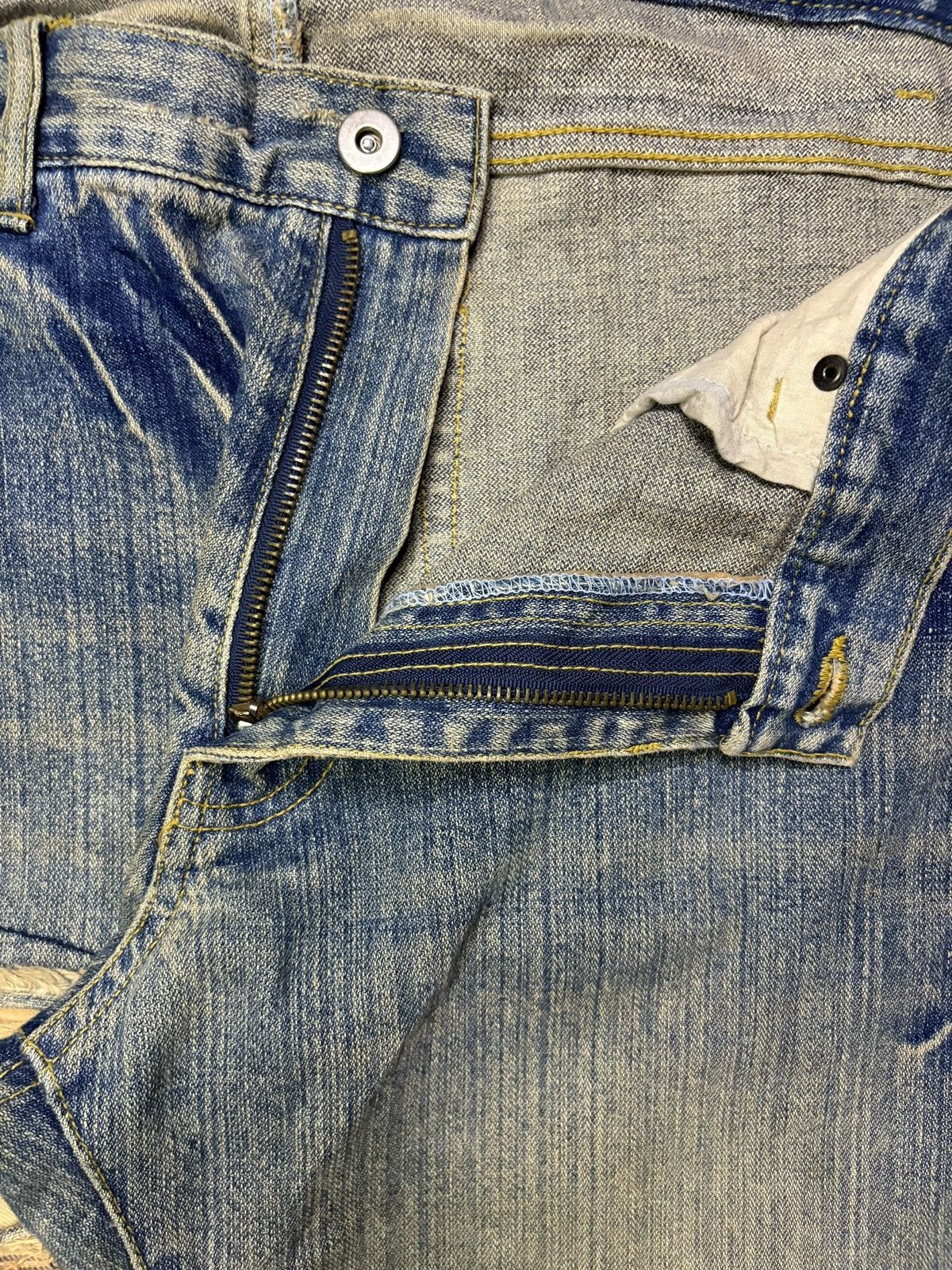 Japanese Brand Vintage Japanese Brand Rusty Distressed Loose Jeans Size US 33 - 9 Thumbnail