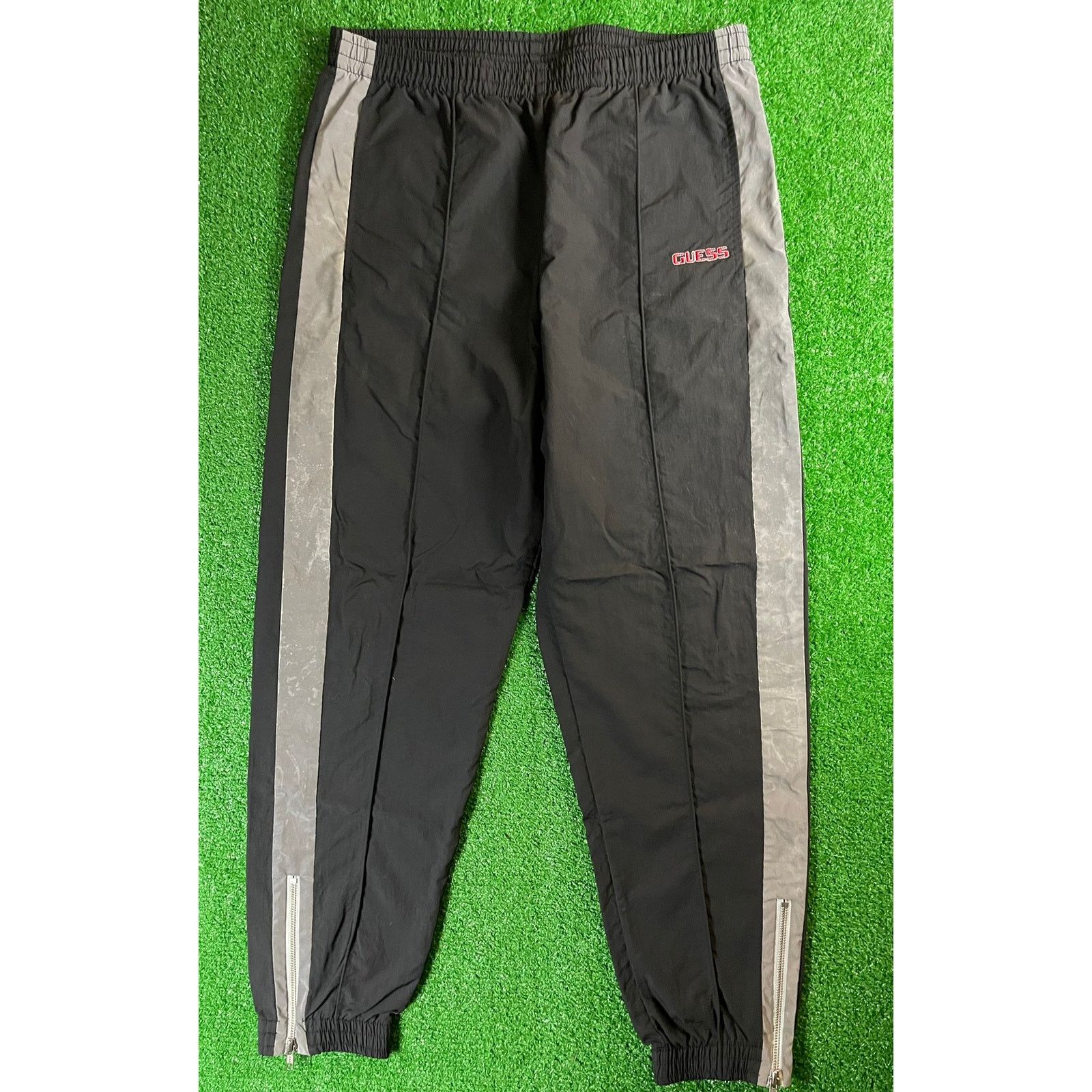 Guess × Round Two × Vintage Round Two x Guess Vintage Style 3M Large 32 Black Joggers Size US 32 / EU 48 - 2 Thumbnail