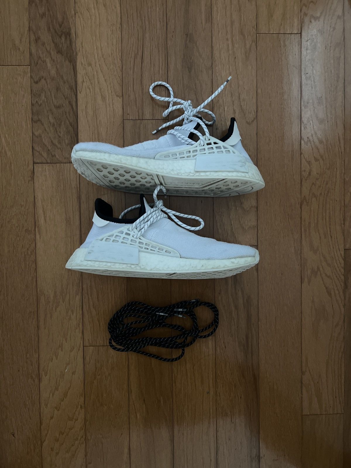 Pharrell Human Race - Extra Eye White Size US 9 / EU 42 - 2 Thumbnail