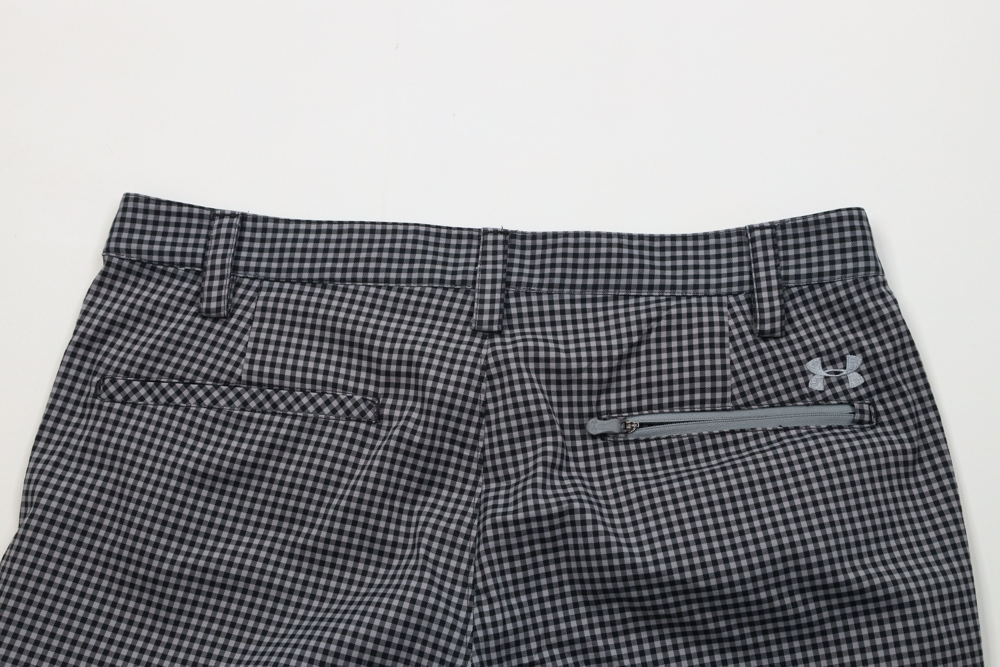 Under Armour Under Armour Golfing Golf Chino Shorts Gray Gingham Plaid Size US 34 / EU 50 - 10 Thumbnail
