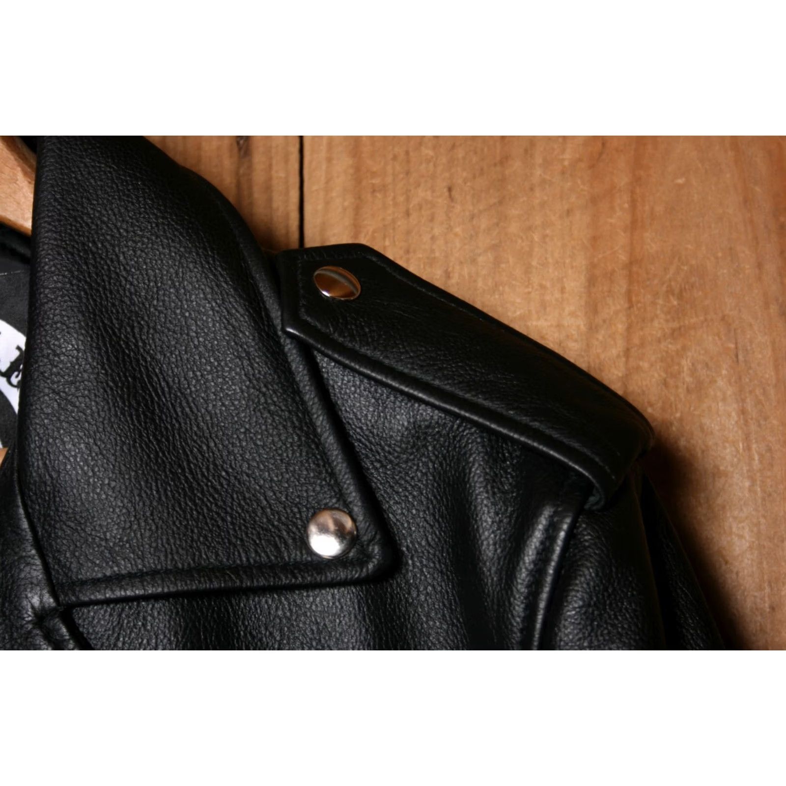 Vintage THE ALLEY CHICAGO Black Leather Motorcycle Biker Jacket Men's Sz. S (Fits S/M) Jacket Mens Leather Biker Zip Belted Quilt Lined Lightly Insulated Size US S / EU 44-46 / 1 - 3 Thumbnail