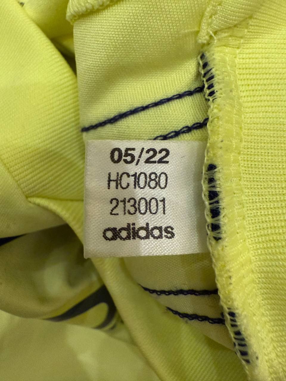 Adidas LEEDS UNITED FC 2022/202 AWAY FOOTBALL ADIDAS SOCCER JERSEY Size US L / EU 52-54 / 3 - 8 Thumbnail