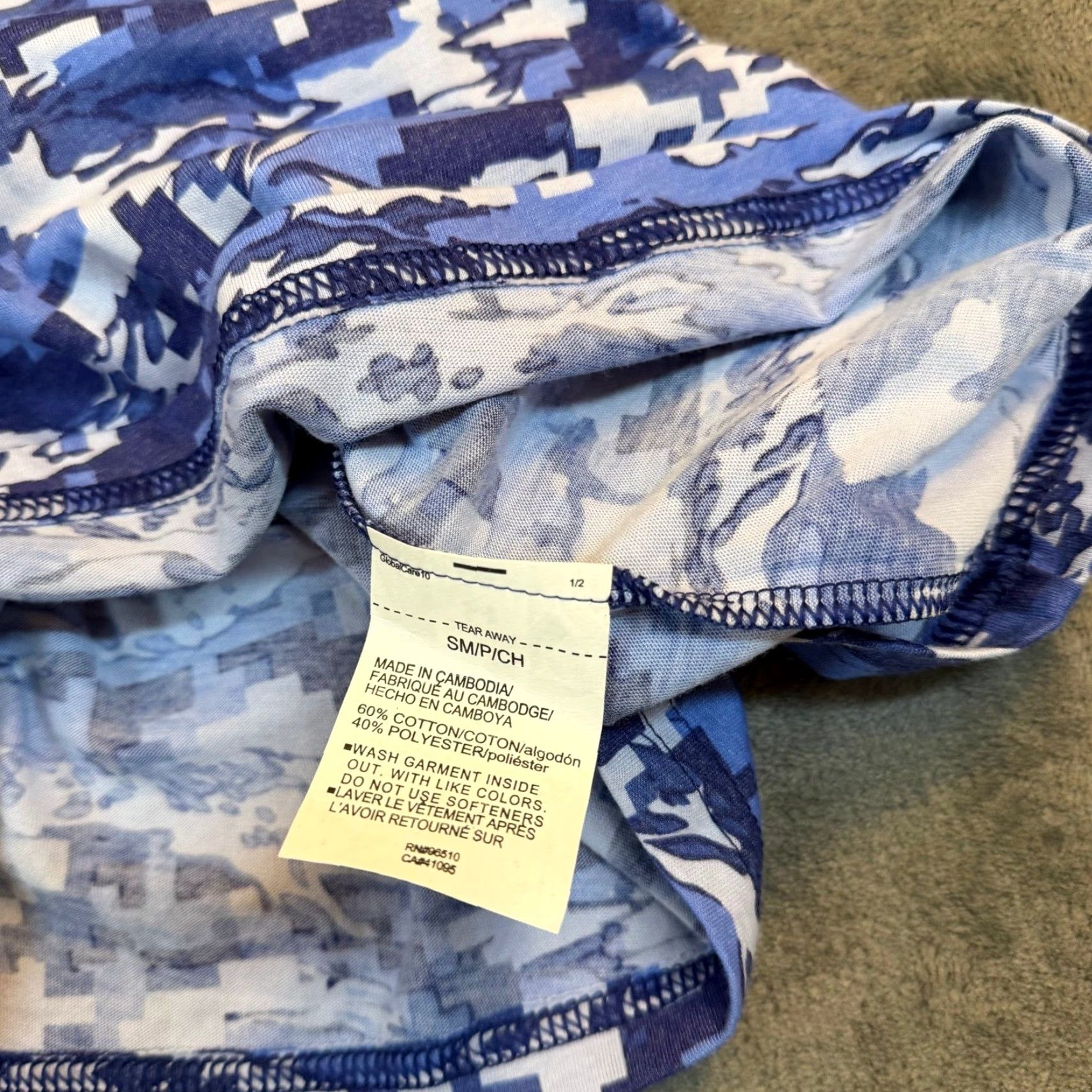 Under Armour Under Armour Mens Small Blue Digital Camo Tiger Stripe Loose Fit T-Shirt SM Size US S / EU 44-46 / 1 - 6 Thumbnail