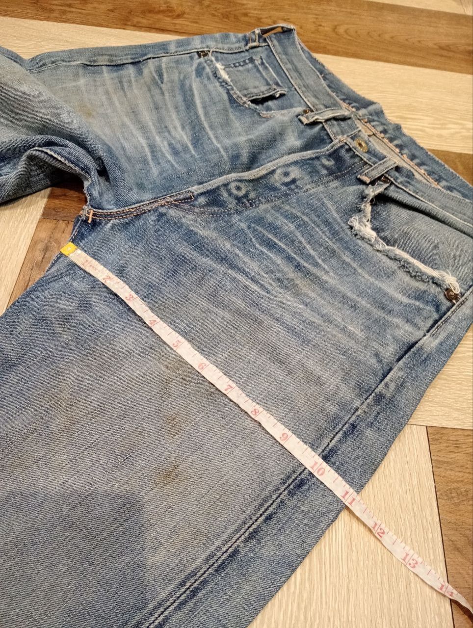 Levi's Vintage Clothing LEVI'S VINTAGE 501 CAPITAL E SELVEDGE BLUE DENIM JEANS Size US 30 / EU 46 - 24 Thumbnail