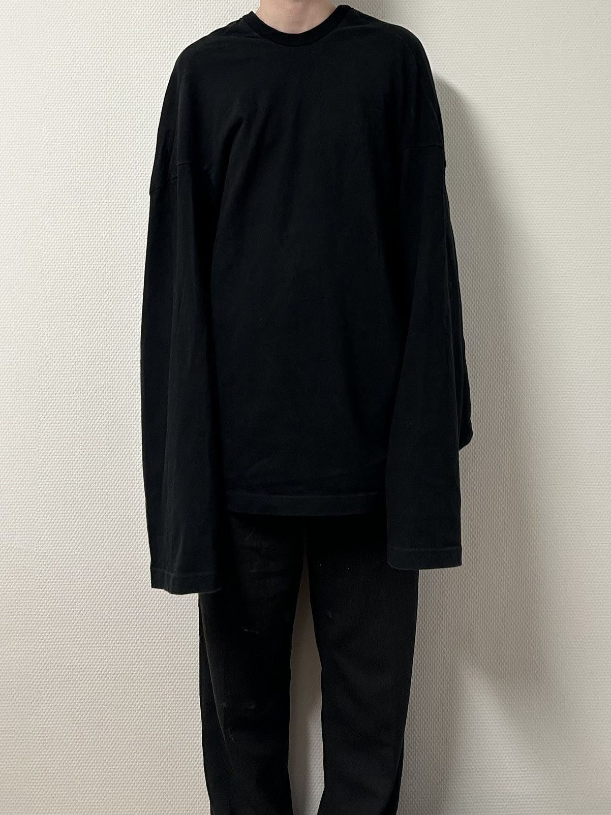 Vetements 2016 Misplaced Oversized Sweatshirt Size US L / EU 52-54 / 3 - 4 Thumbnail