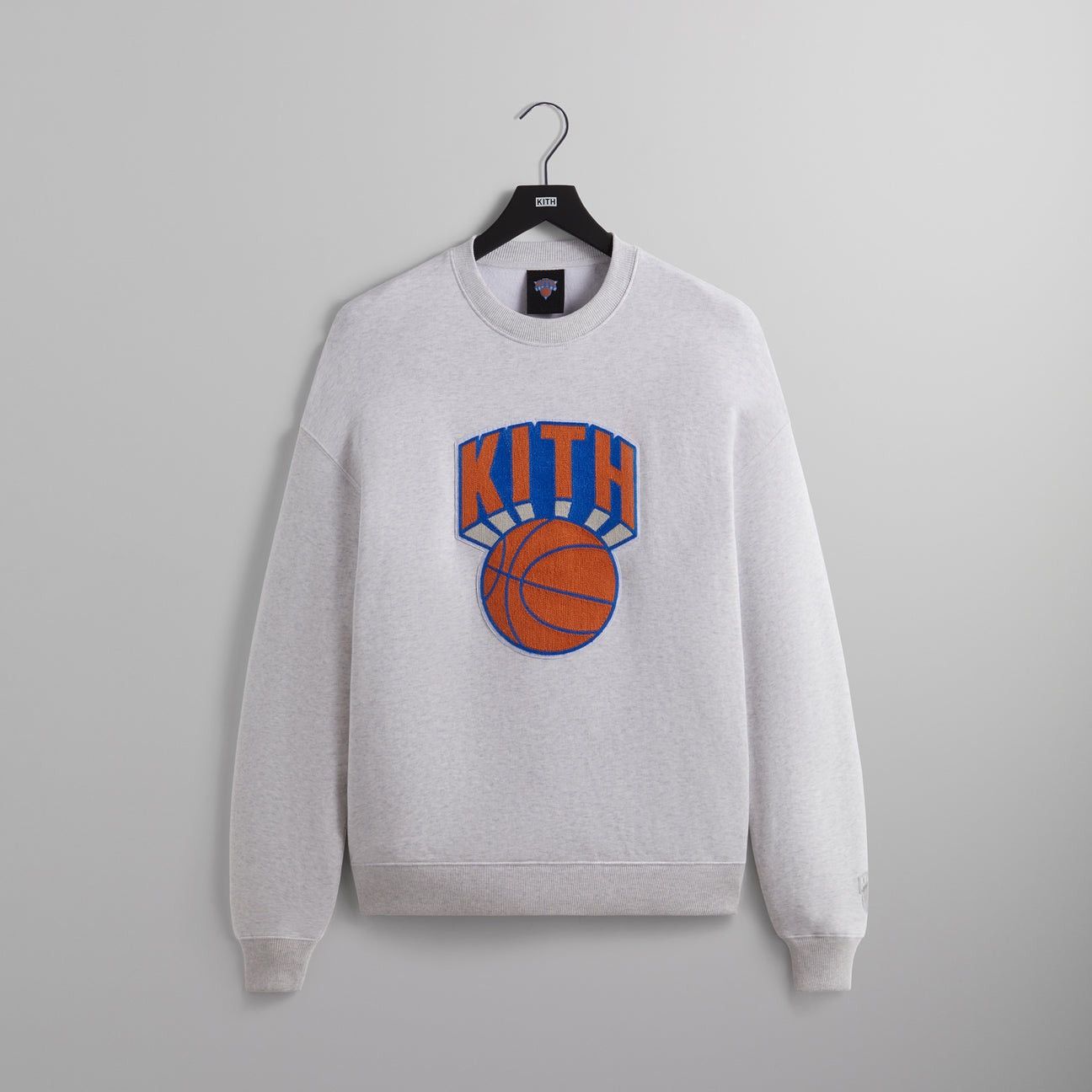 image of Kith New York Knicks Retro Nelson Crewneck Grey , Men's (Size 2XL)