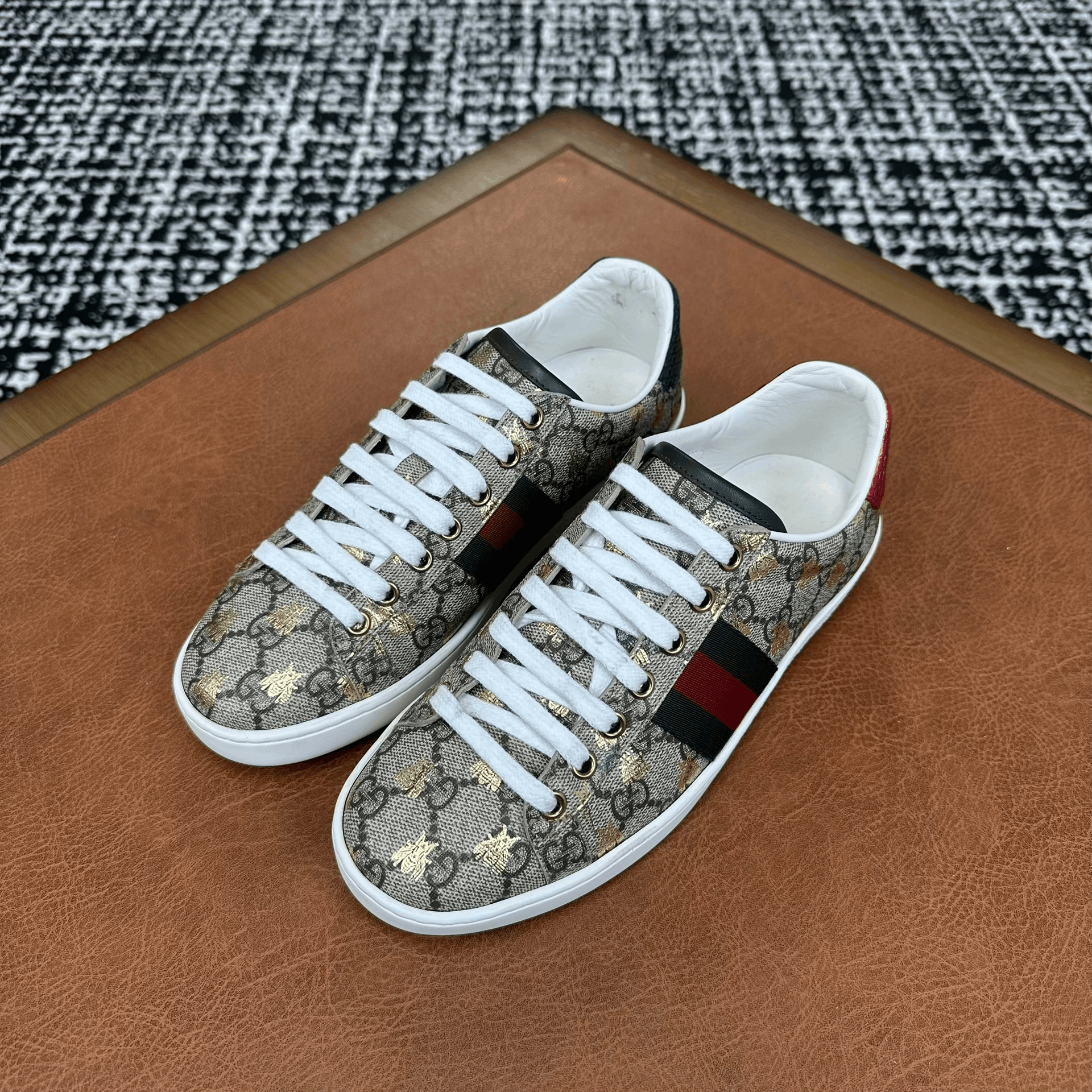 Gucci Gucci Gold Lowtop Sneakers it_36 Women Size US 6 / IT 36 - 1 Thumbnail