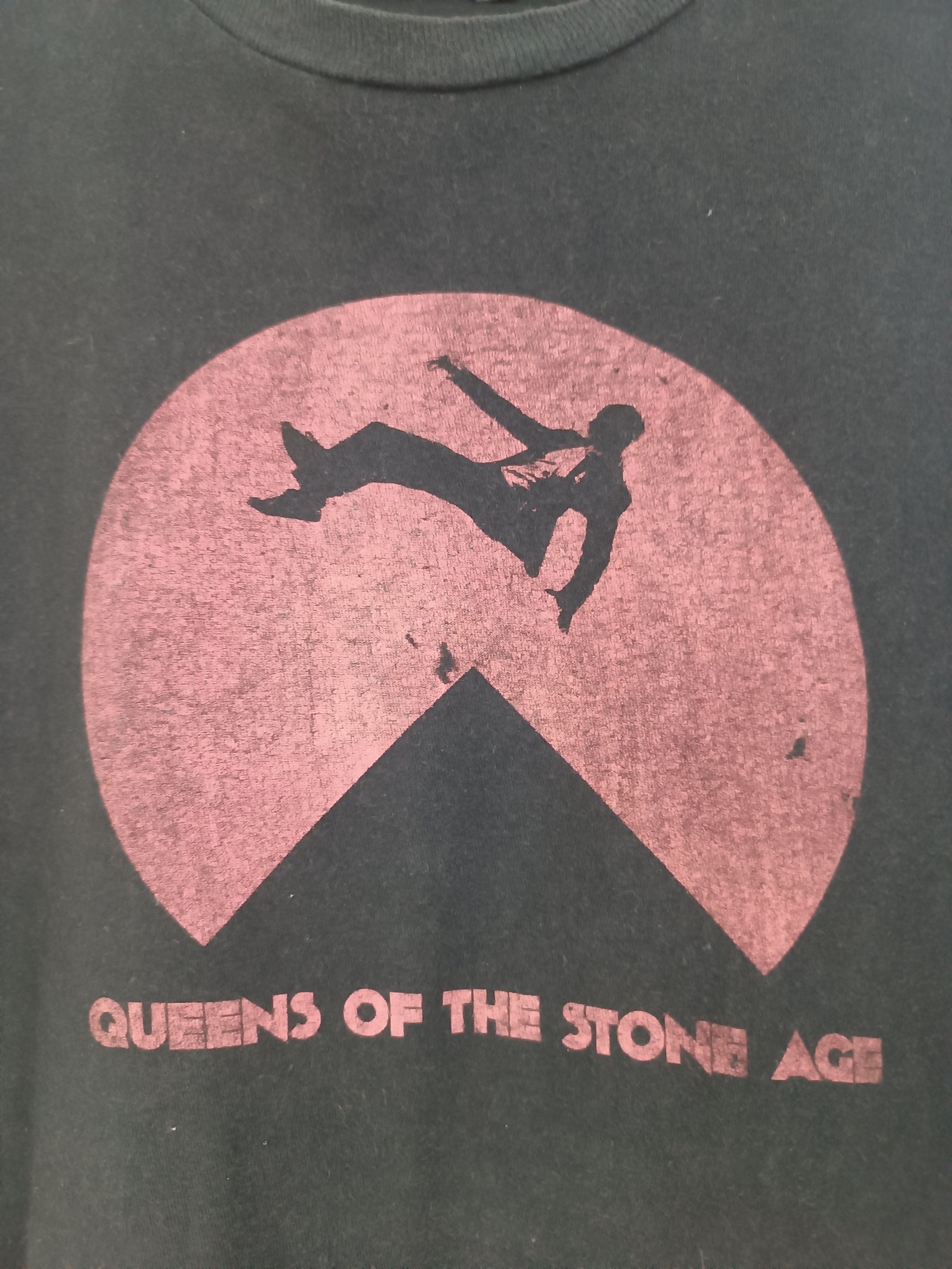 Band Tees VINTAGE Y2K QUEEN OF THE STONE AGE TEE NIRVANA KYUSS ALICE Size US XL / EU 56 / 4 - 9 Thumbnail