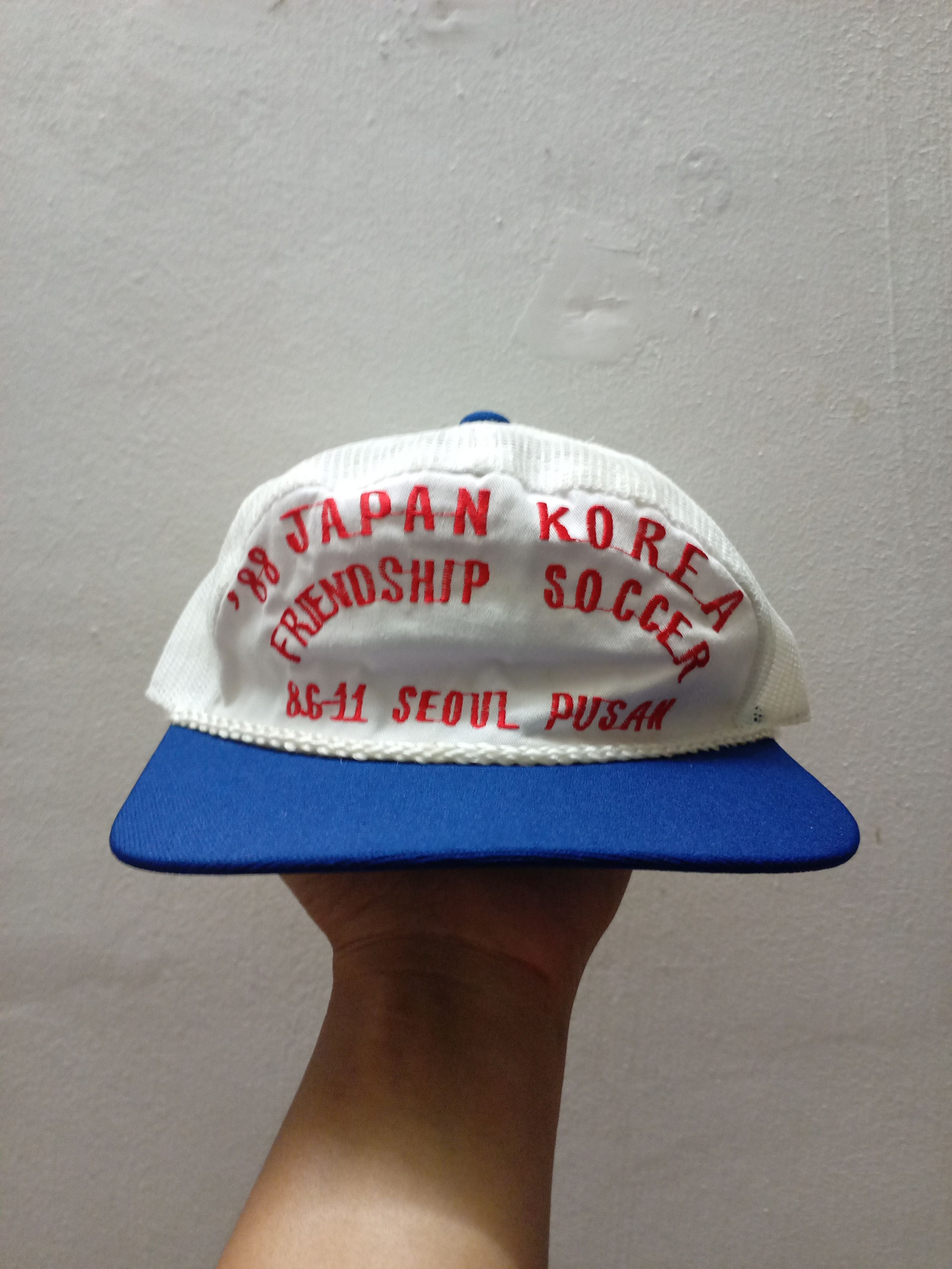 Vintage VINTAGE 88' JAPAN KOREA FRIENDSHIP SOCCER MESH CAP Size ONE SIZE - 1 Thumbnail