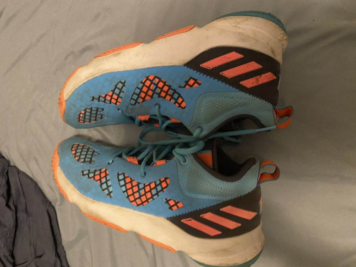 Adidas Adidas men’s basketball shoe Size US 9 / EU 42 - 4 Thumbnail