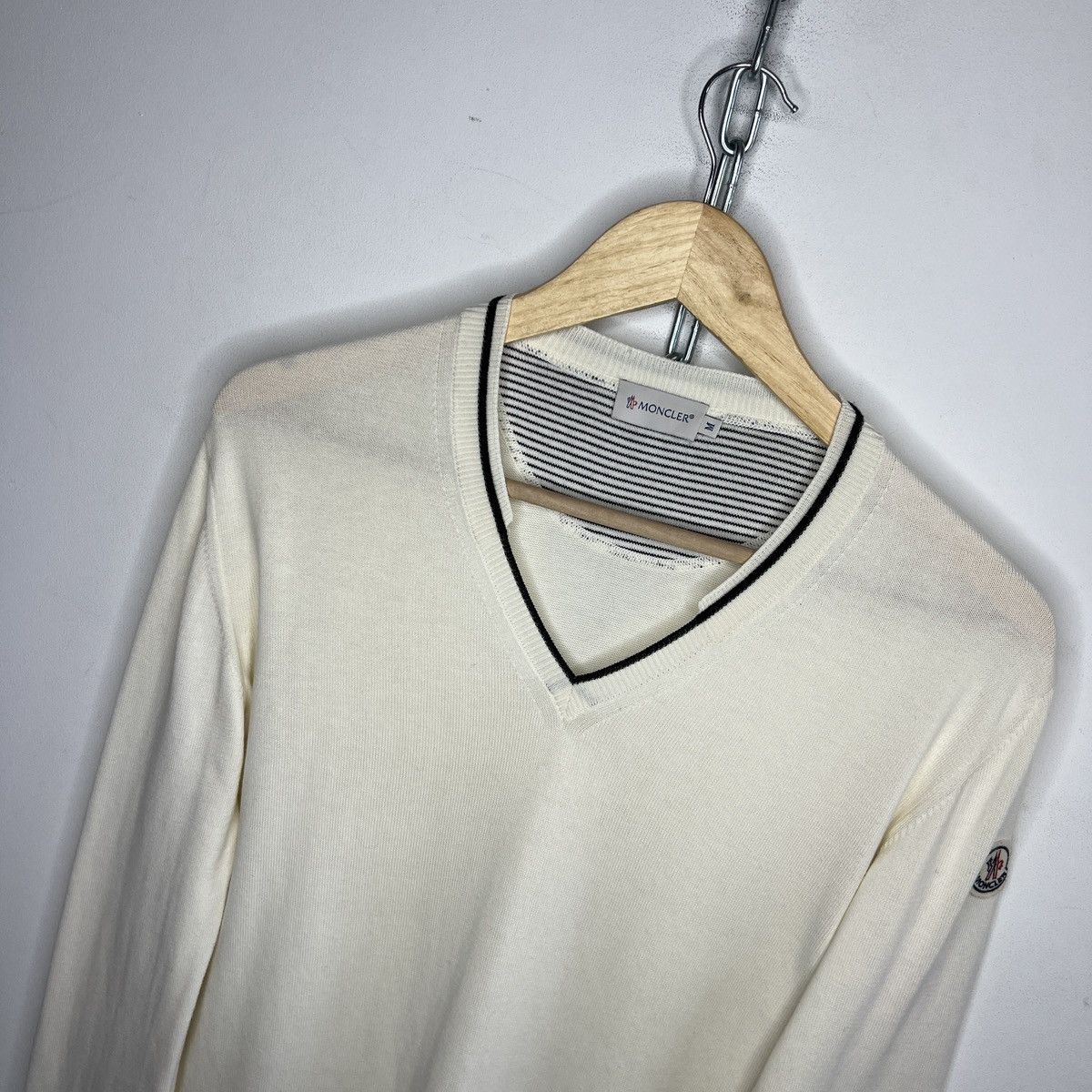 Moncler Moncler vintage wool sweater logo Size M / US 6-8 / IT 42-44 - 4 Thumbnail