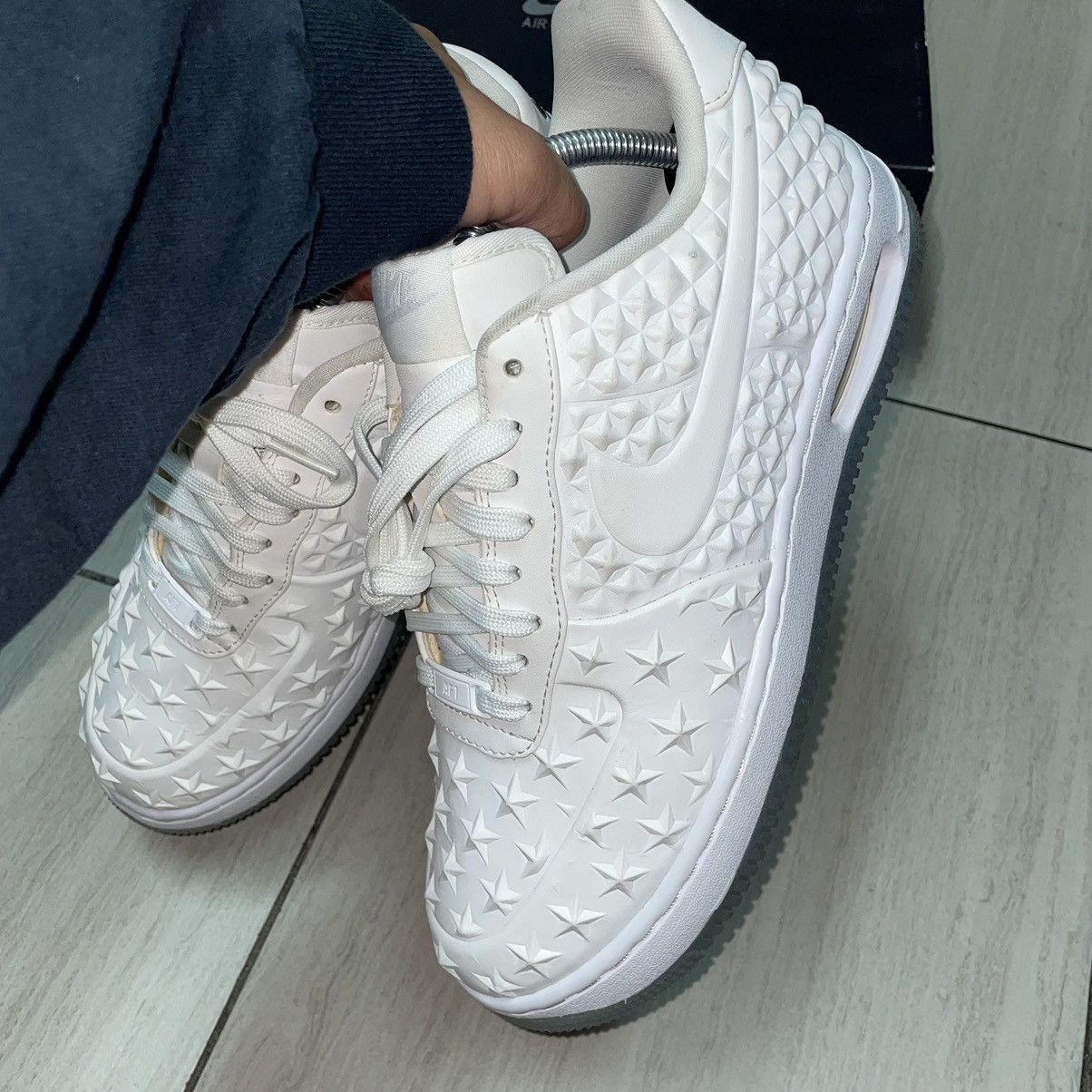 Nike Nike Air Force One Stars Size US 8 / EU 41 - 8 Thumbnail