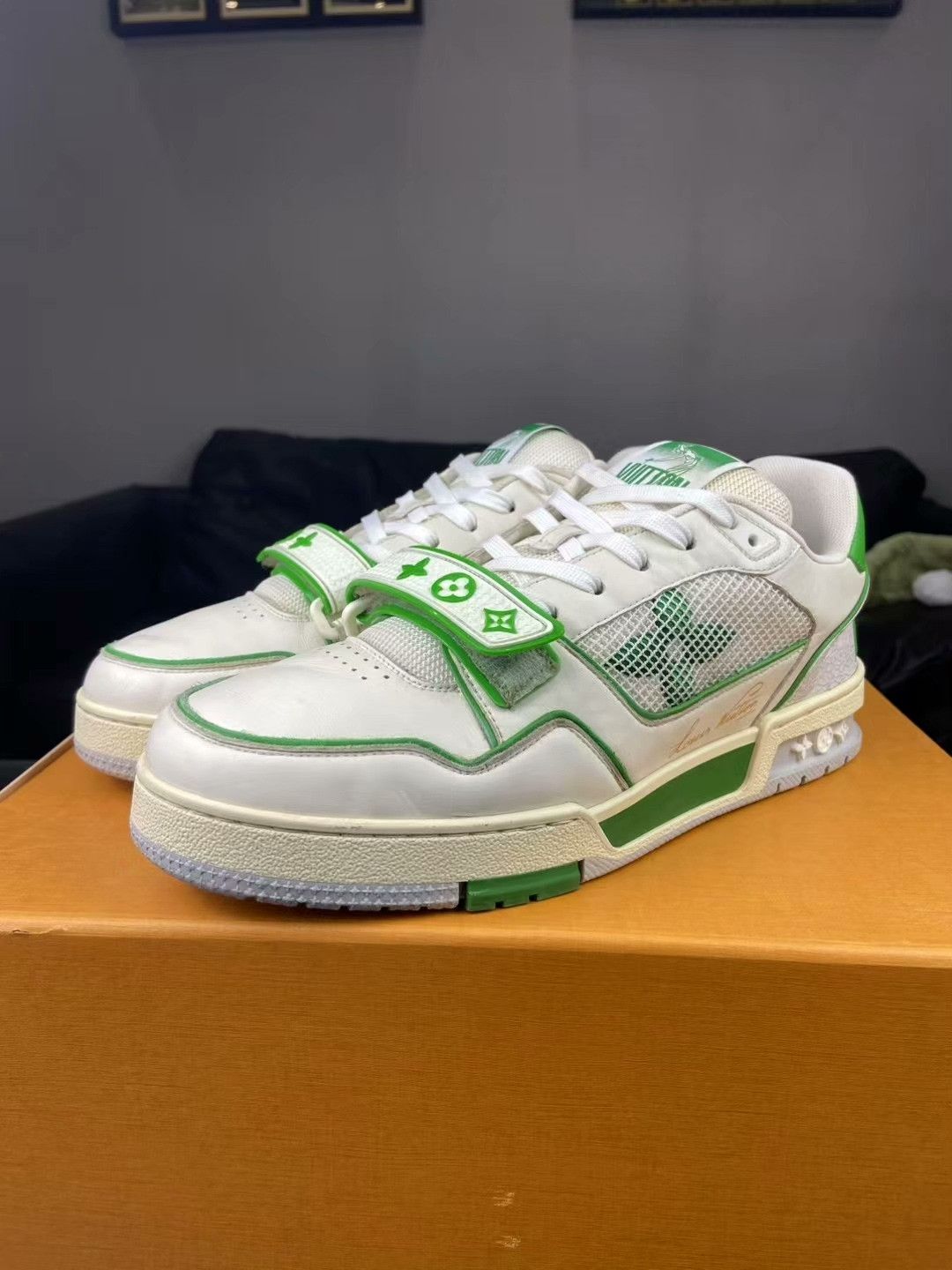 Louis Vuitton Louis Vuitton Training Green Lowtop Sneakers 9 Men Size US 9 / EU 42 - 1 Thumbnail