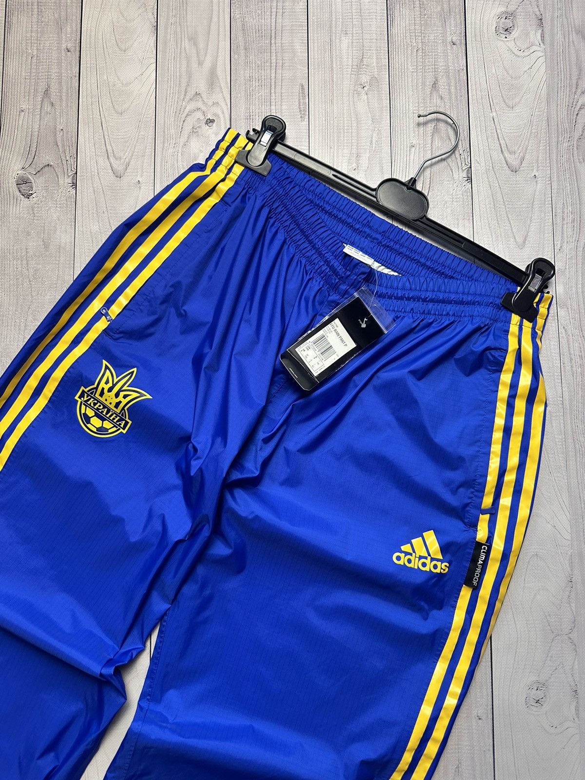 Vintage Vintage adidas Ukraine soccer pants joggers size L/XL logo Size US 36 / EU 52 - 3 Thumbnail