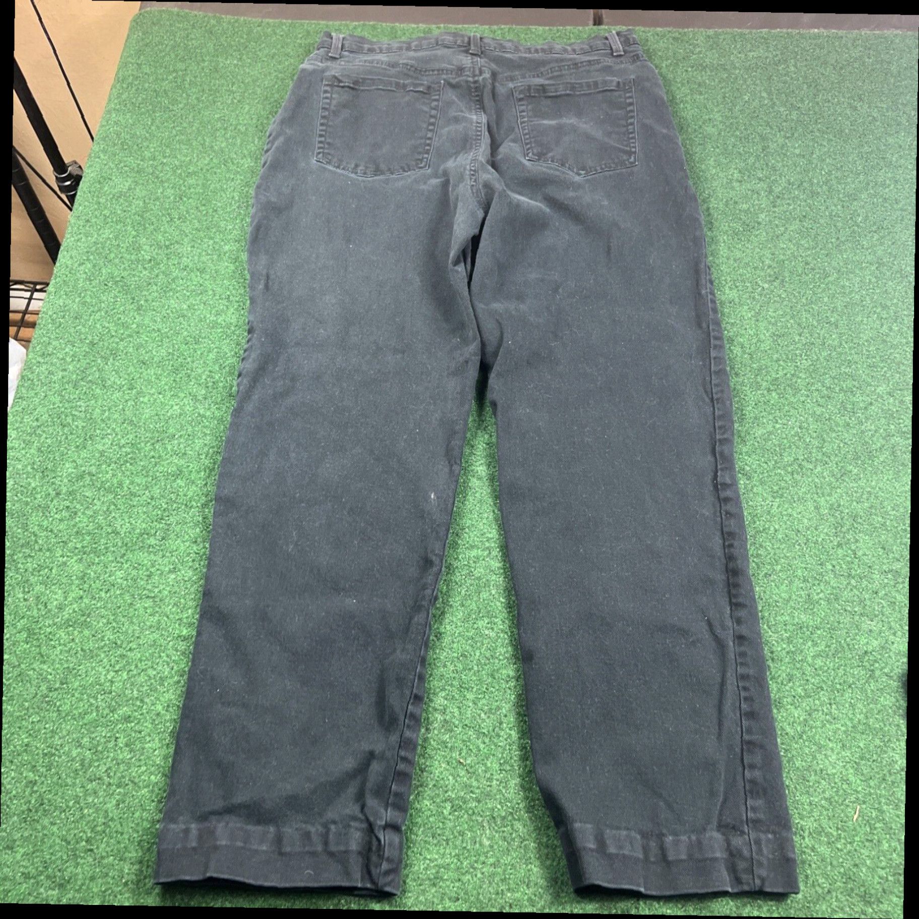 Gloria Vanderbilt Gloria Vanderbilt Amanda Womens Black Jeans Size 16W Straight Leg Measure 32x28 Size 38" / US 16 / IT 52 - 1 Thumbnail