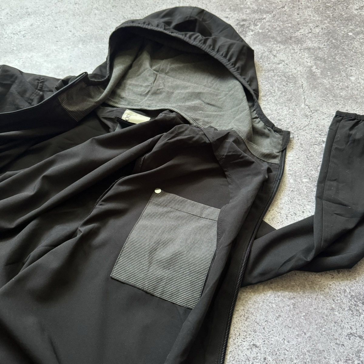 Vuori Daybreak Windbreaker Size US M / EU 48-50 / 2 - 12 Thumbnail