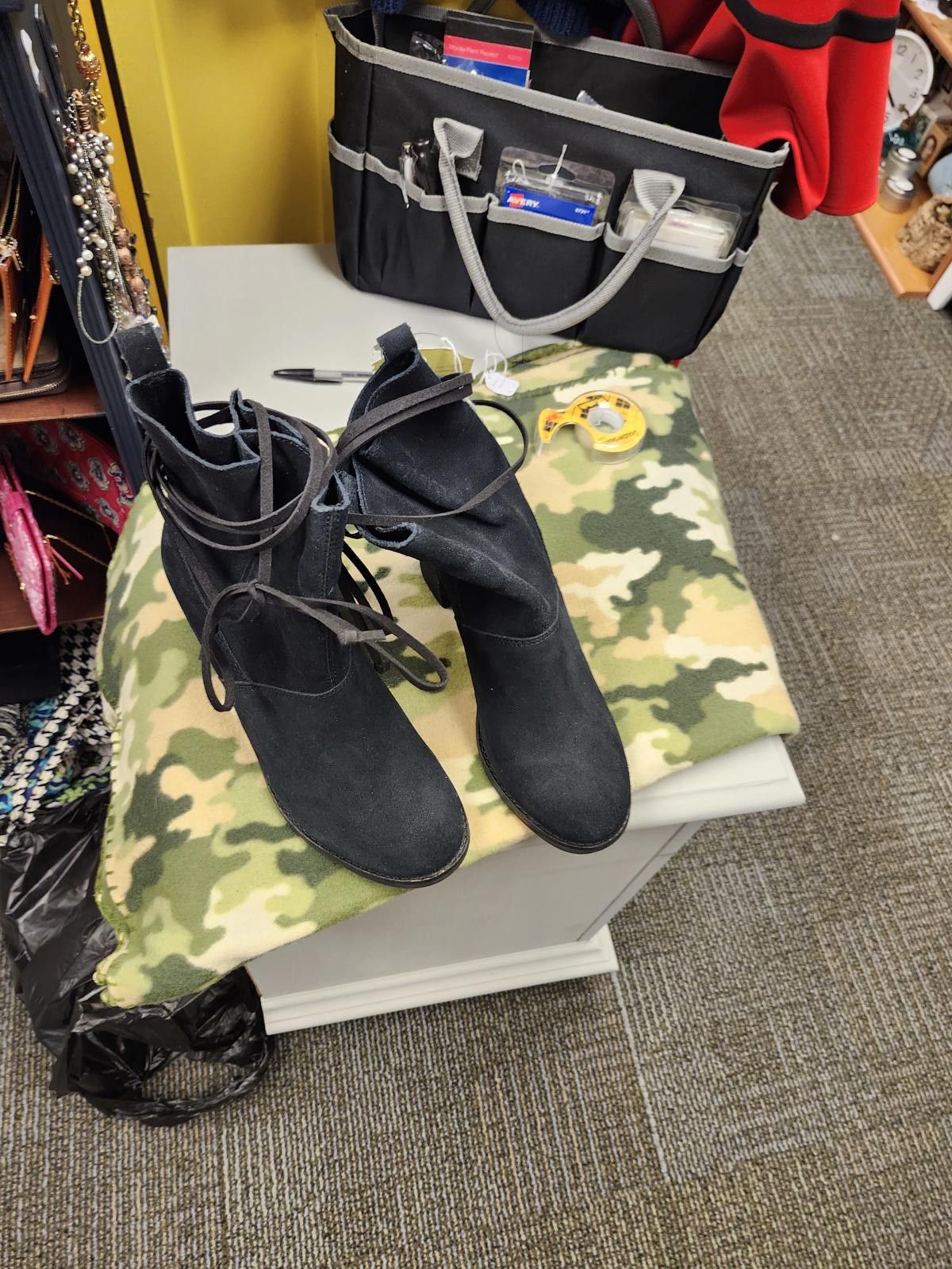 Designer Tom's ankle boots Size US 8.5 / IT 38.5 - 1 Thumbnail