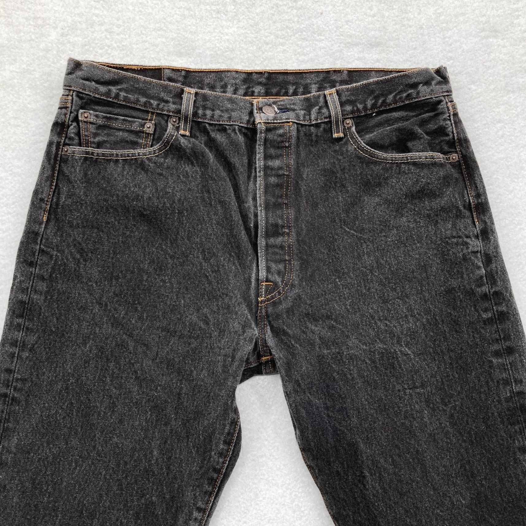 Levi's VINTAGE Levi's 501 Jeans Mens 38x30 Original Button Fly Straight Black Denim Y2K Mens Reg 38 Inseam 30 Size US 38 / EU 54 - 2 Thumbnail