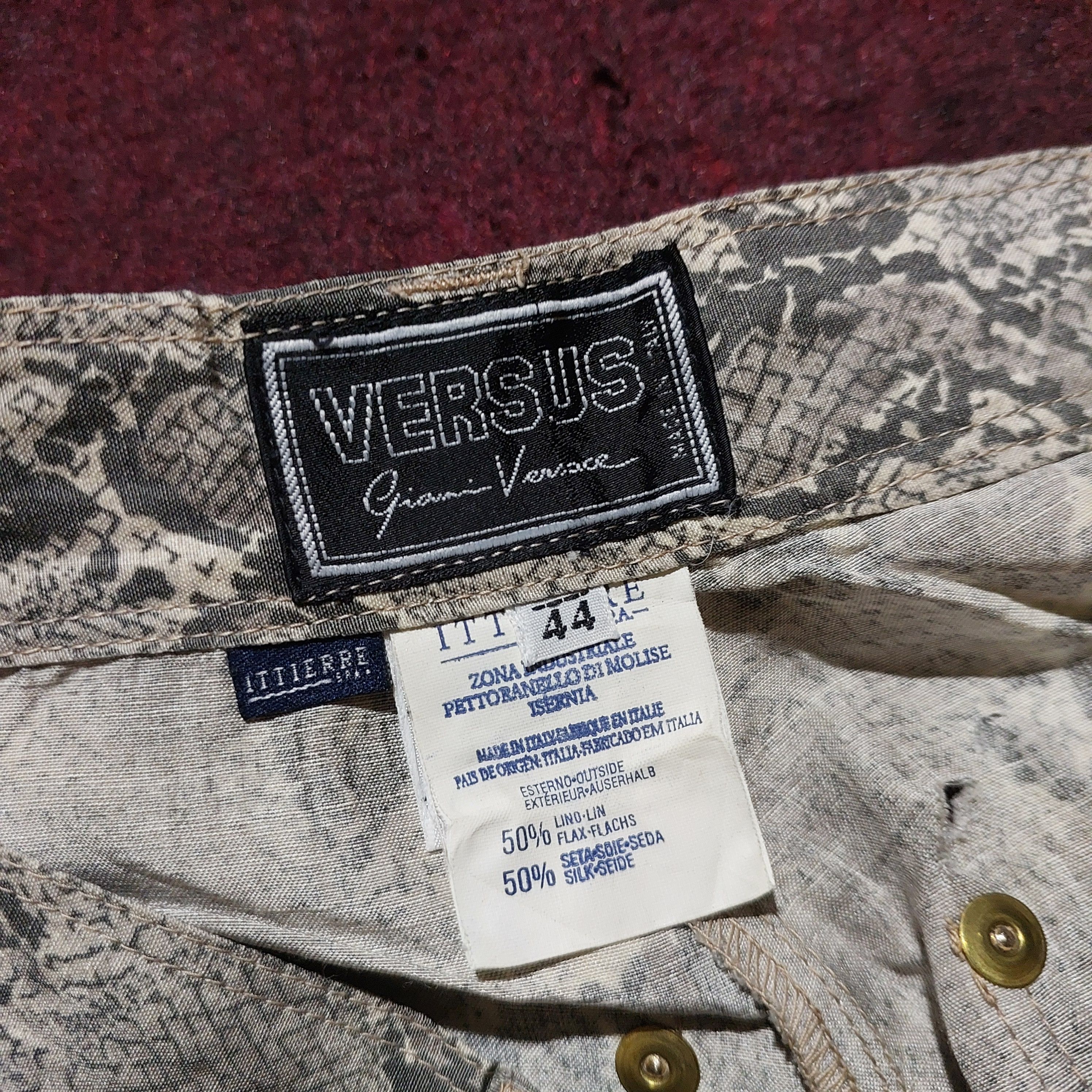 Versus Versace Versace phyton skin pattern zipp leg pants Size 26" / US 2 / IT 38 - 10 Thumbnail