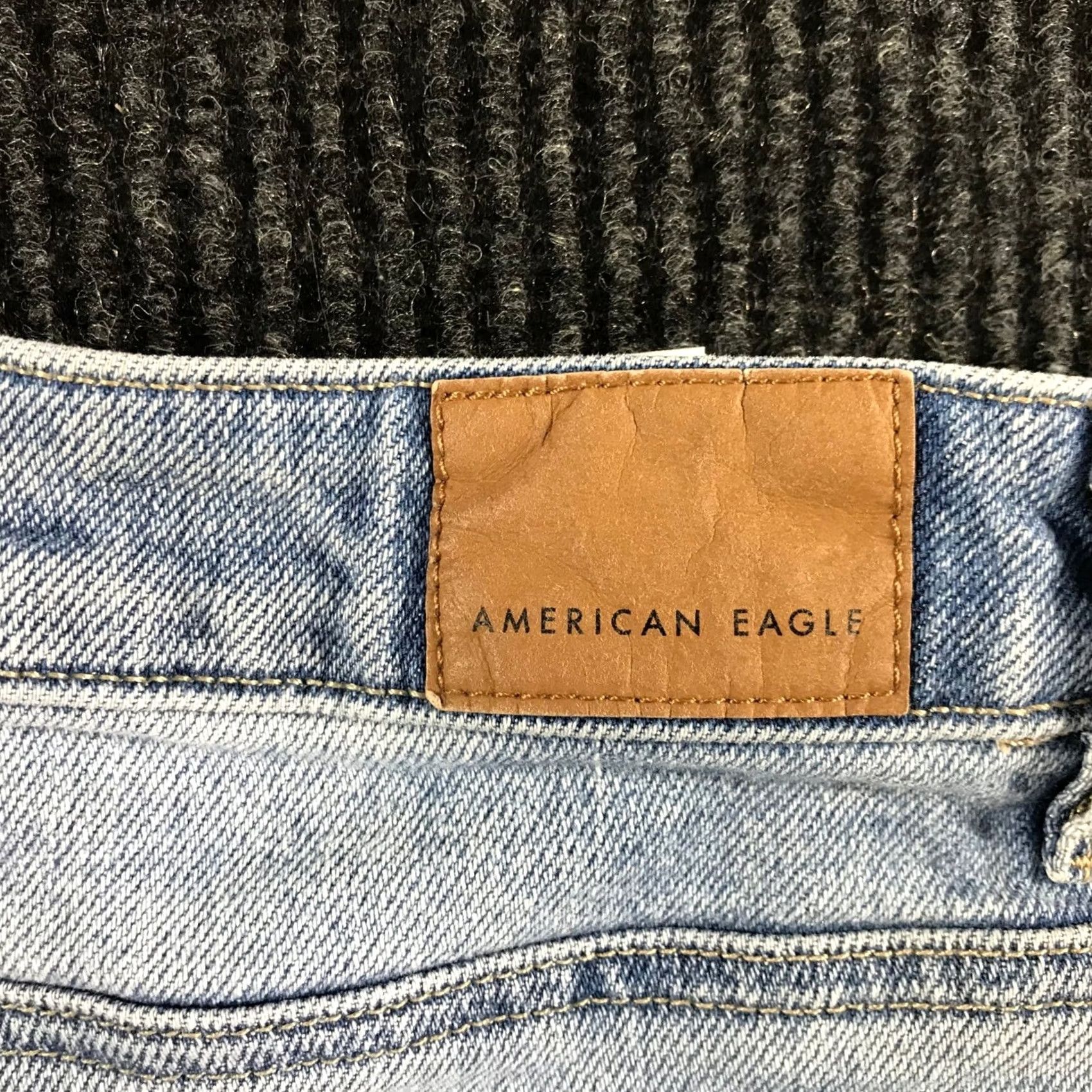 American Eagle Outfitters American Eagle Womens High Rise Mom Jeans Light Wash Stretch Denim 8 5-Pocket Blue 90s Womens Size 30" / US 8 / IT 44 - 7 Thumbnail