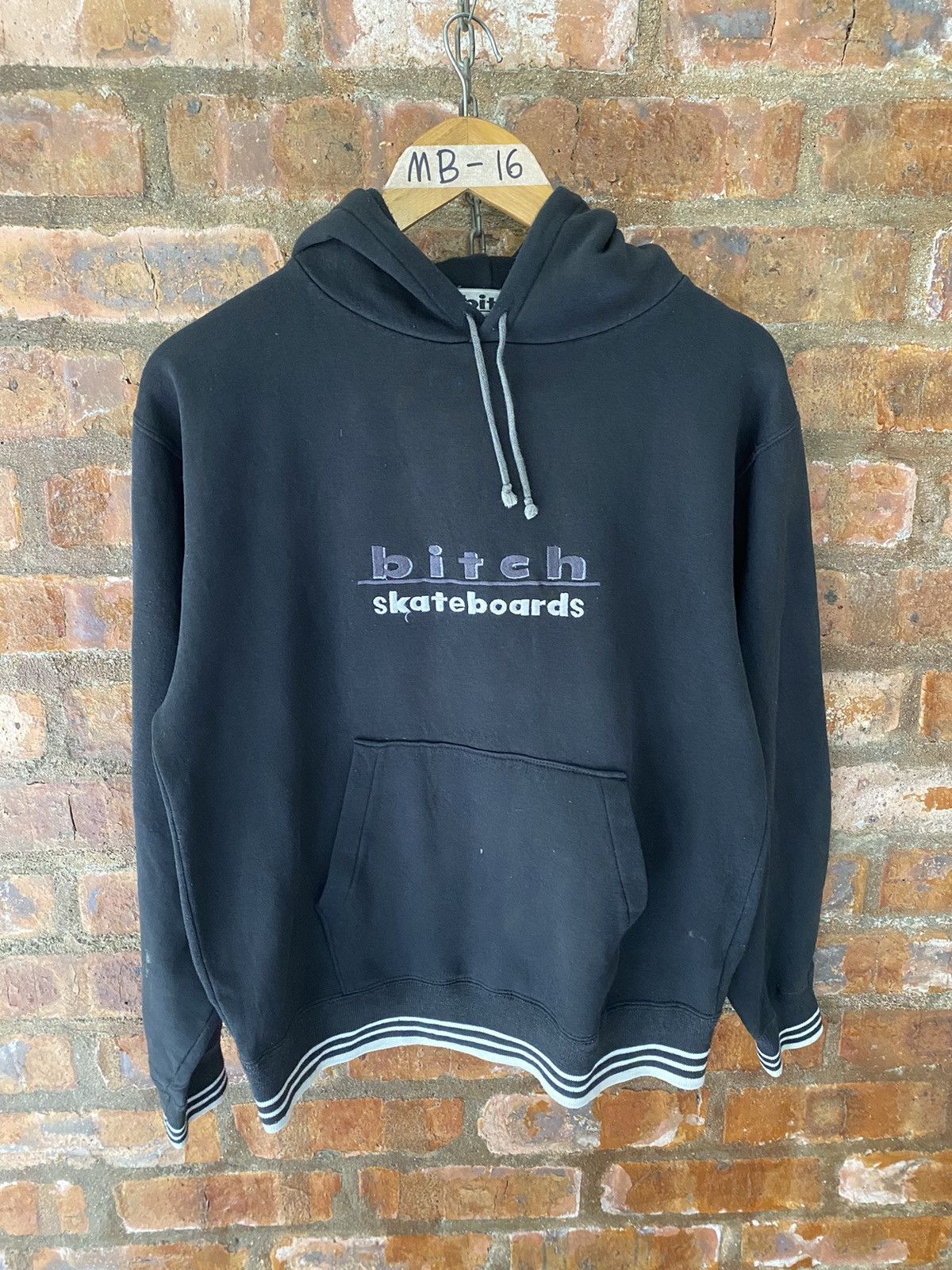 Hook-Ups 1990s Bitch Skateboard Embroidered ring Size US M / EU 48-50 / 2 - 2 Thumbnail
