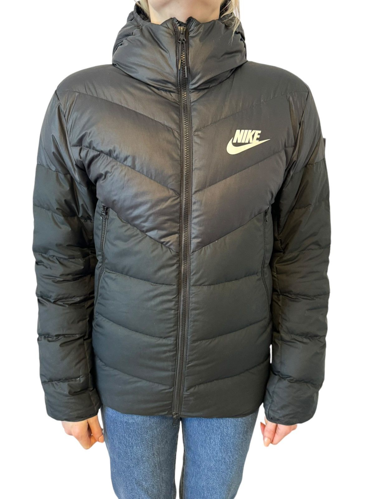 image of Nike Windrunner Down Fill Puffer Jacket Small in Black, Men's