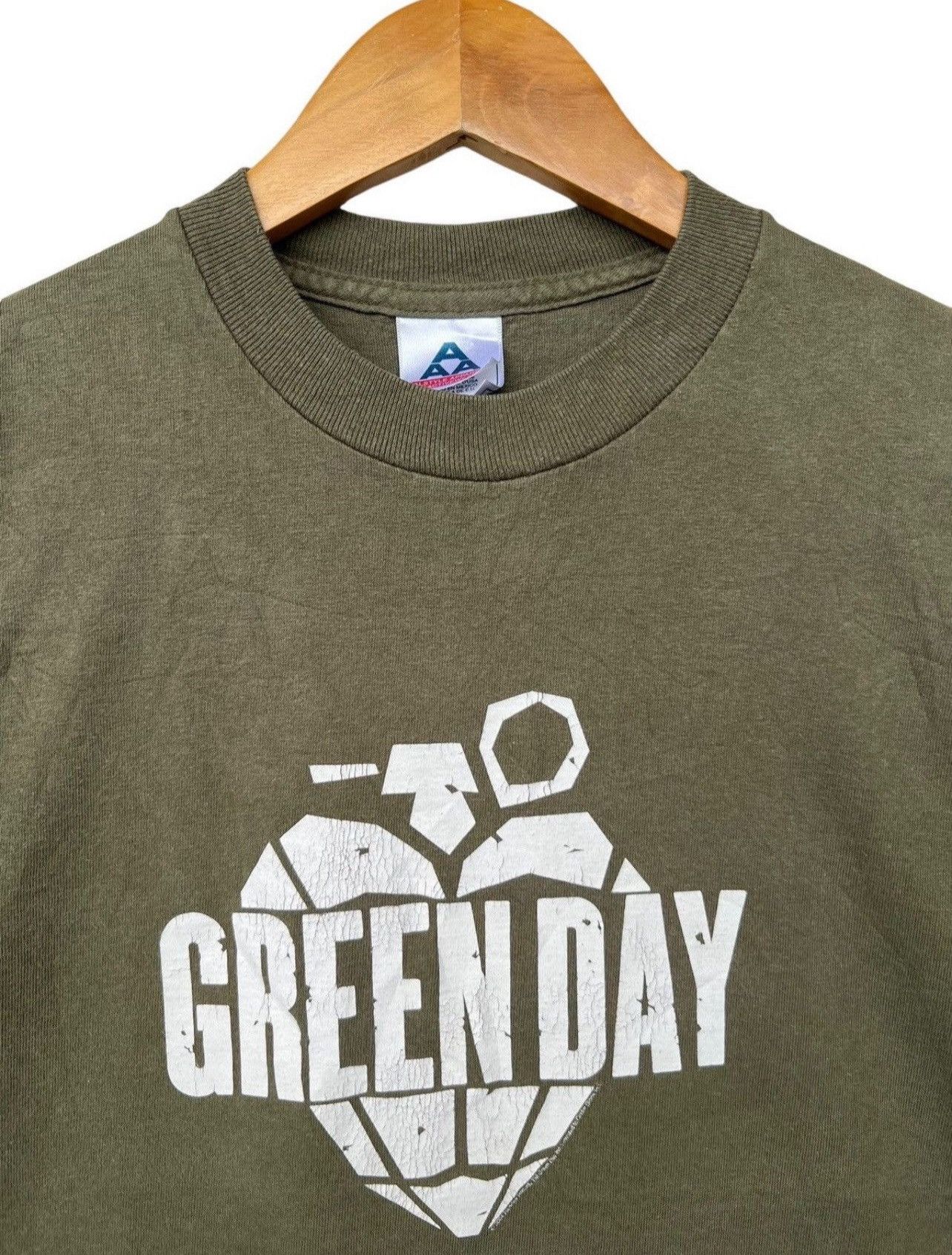 Band Tees Rare🔥 Vintage Green Day Tour Band T-Shirt Size US S / EU 44-46 / 1 - 3 Thumbnail