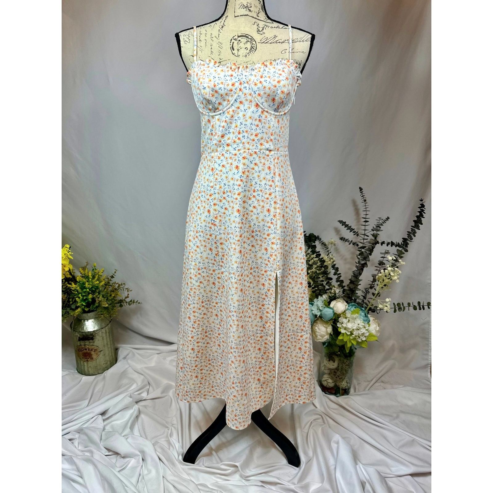 French Connection French Connection Camille Sleeveless Floral Midi Dress 6 Size M / US 6-8 / IT 42-44 - 7 Thumbnail