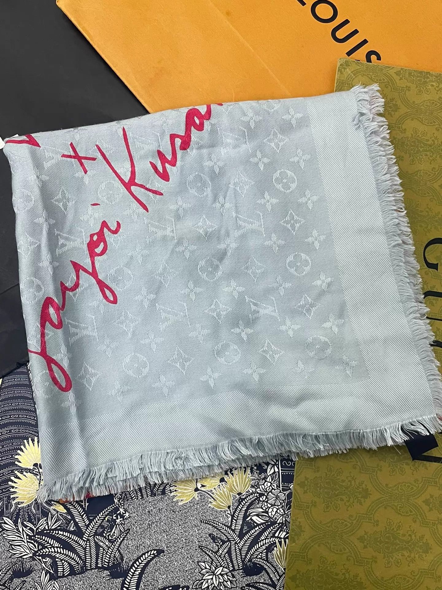 LV x Yayoi Kusama Allover Monogram Pumpkin Scarf