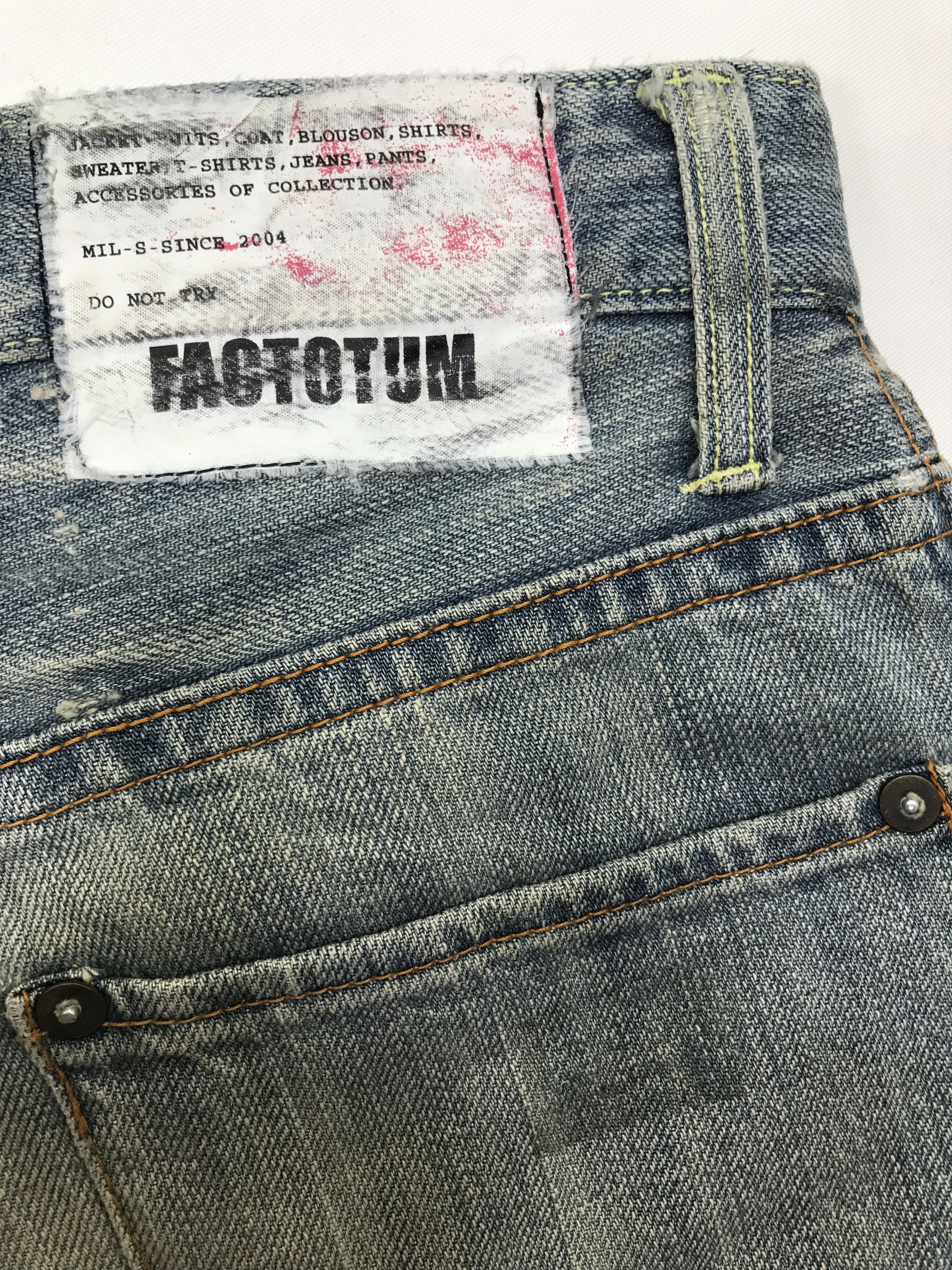 FACTOTUM Vintage Factotum Japanese Faded Blue Jeans Size US 31 - 11 Thumbnail