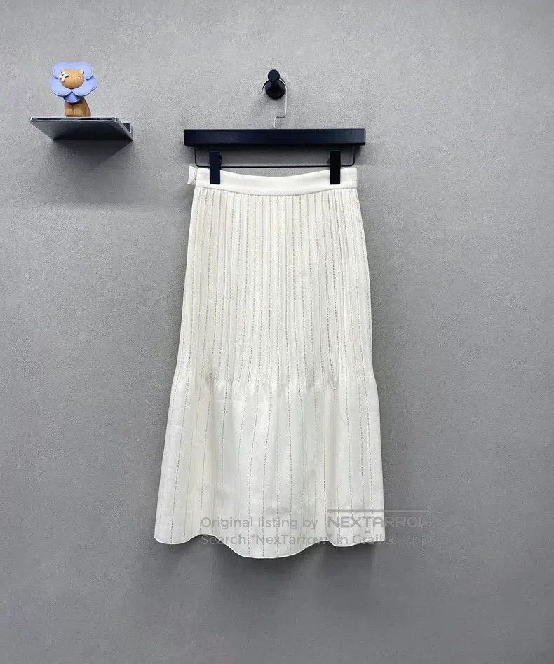 Hermes Hermes High-waisted A-line half-skirt, beige Size 42" / US 20 - 2 Thumbnail