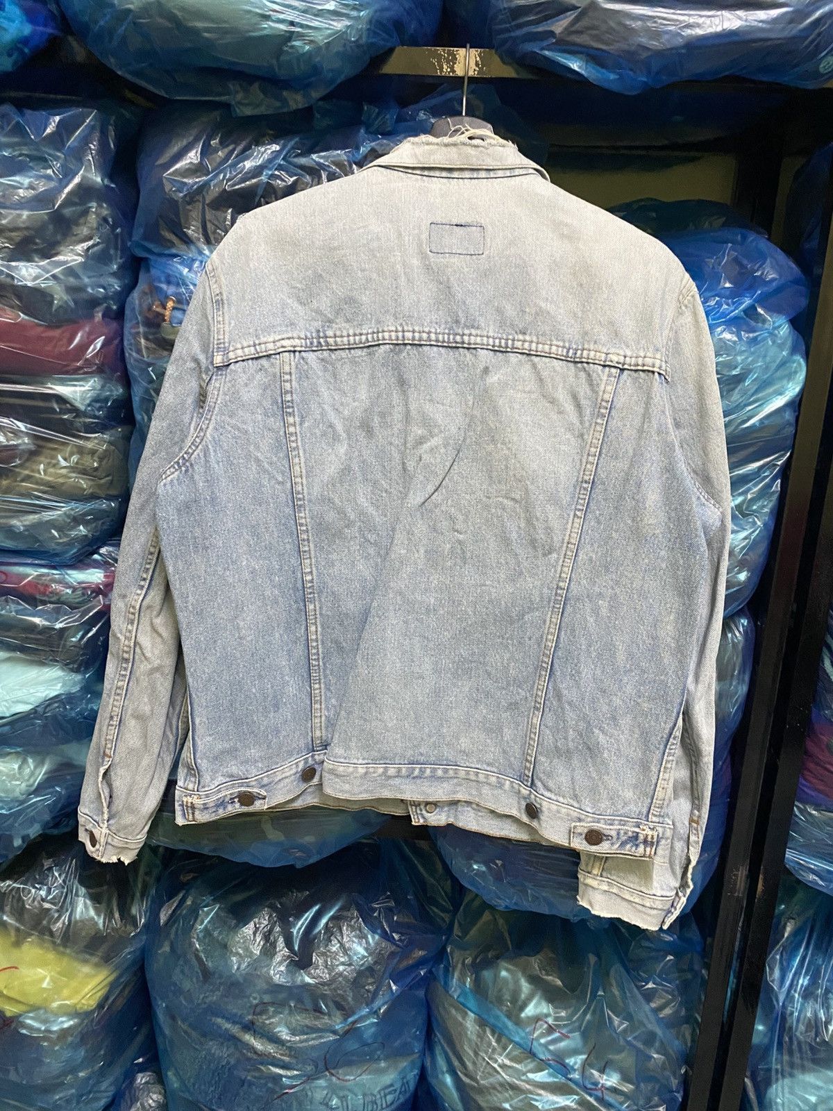 Levi's VINTAGE LEVIS TRUCKER JACKET MADE IN FRANCE Size US M / EU 48-50 / 2 - 7 Thumbnail
