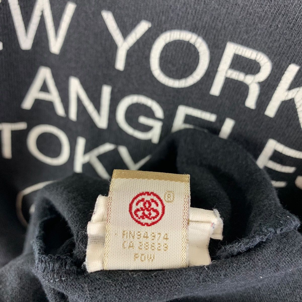 Stussy STUSSY world Tour big logo tee Size US S / EU 44-46 / 1 - 14 Thumbnail