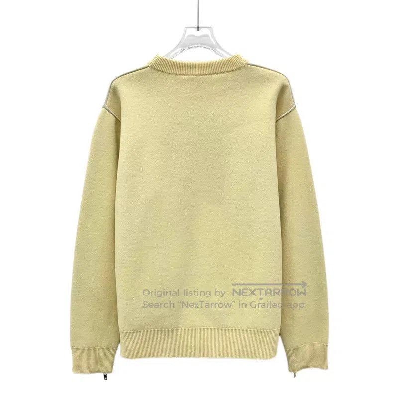 Louis Vuitton Louis Vuitton 22 Yellow Sheep Wool Crew Neck Long Sleeve S Size US XXS / EU 40 - 2 Thumbnail