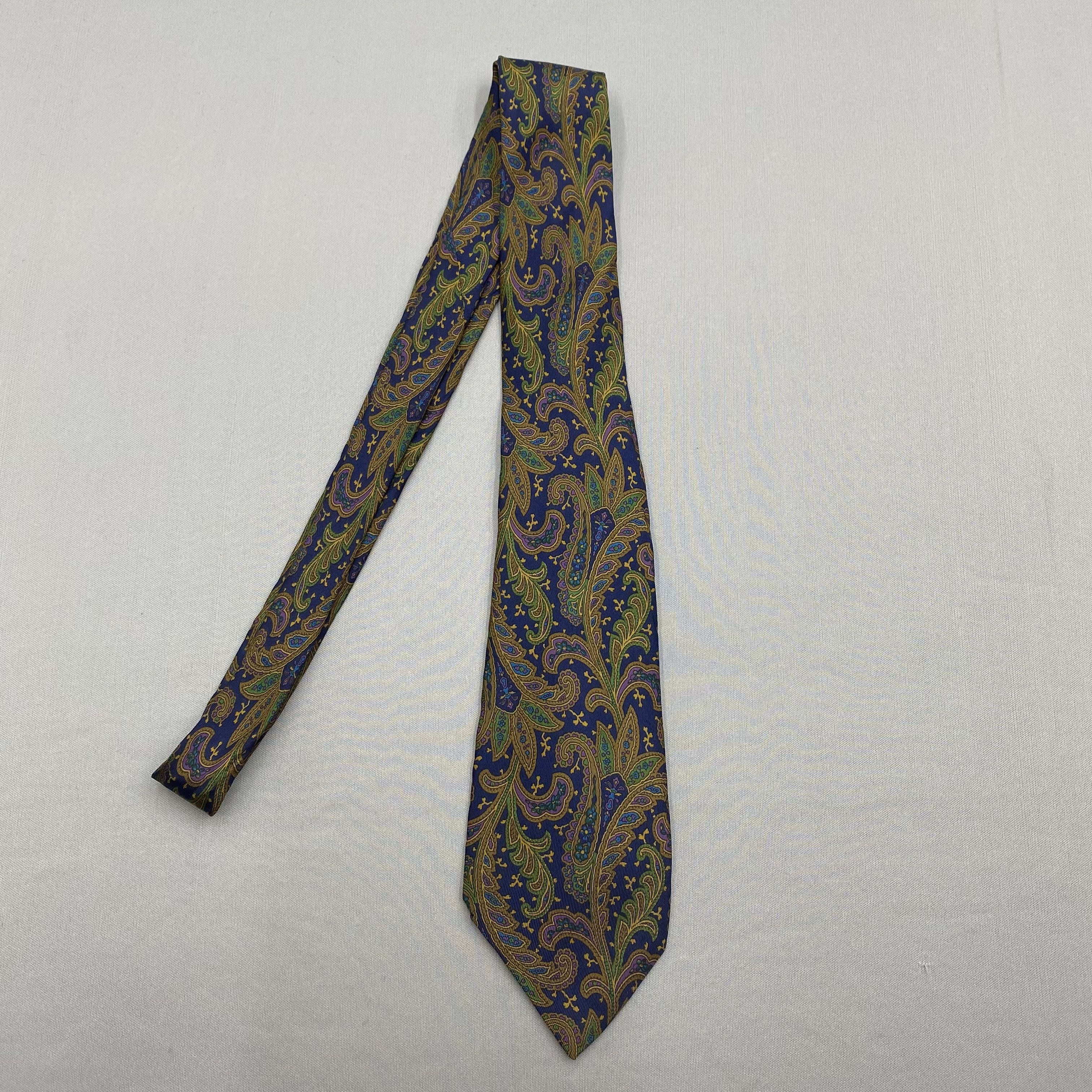 Salvatore Ferragamo Vintage Salvatore Ferragamo SILK Necktie Cravate Pure Silk Size ONE SIZE - 4 Thumbnail