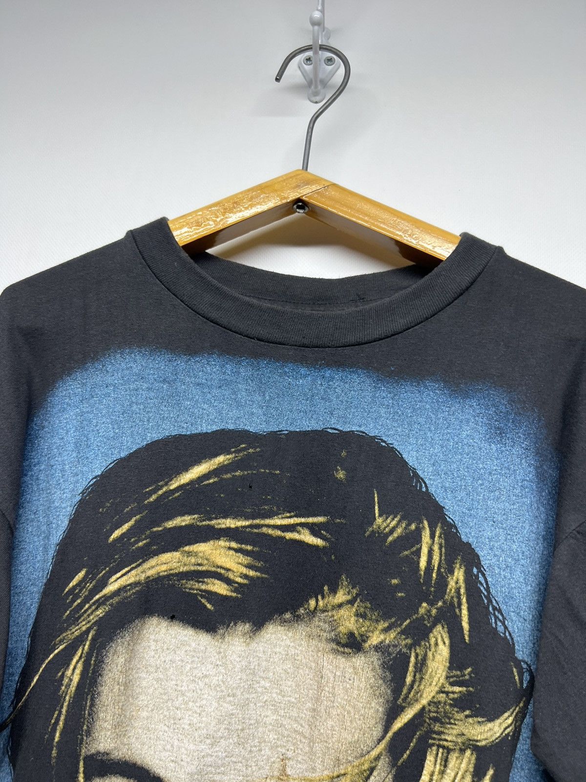 Vintage Vintage Y2k Leonardo di Caprio All Over Print T-Shirt 90’s Size US S / EU 44-46 / 1 - 6 Thumbnail