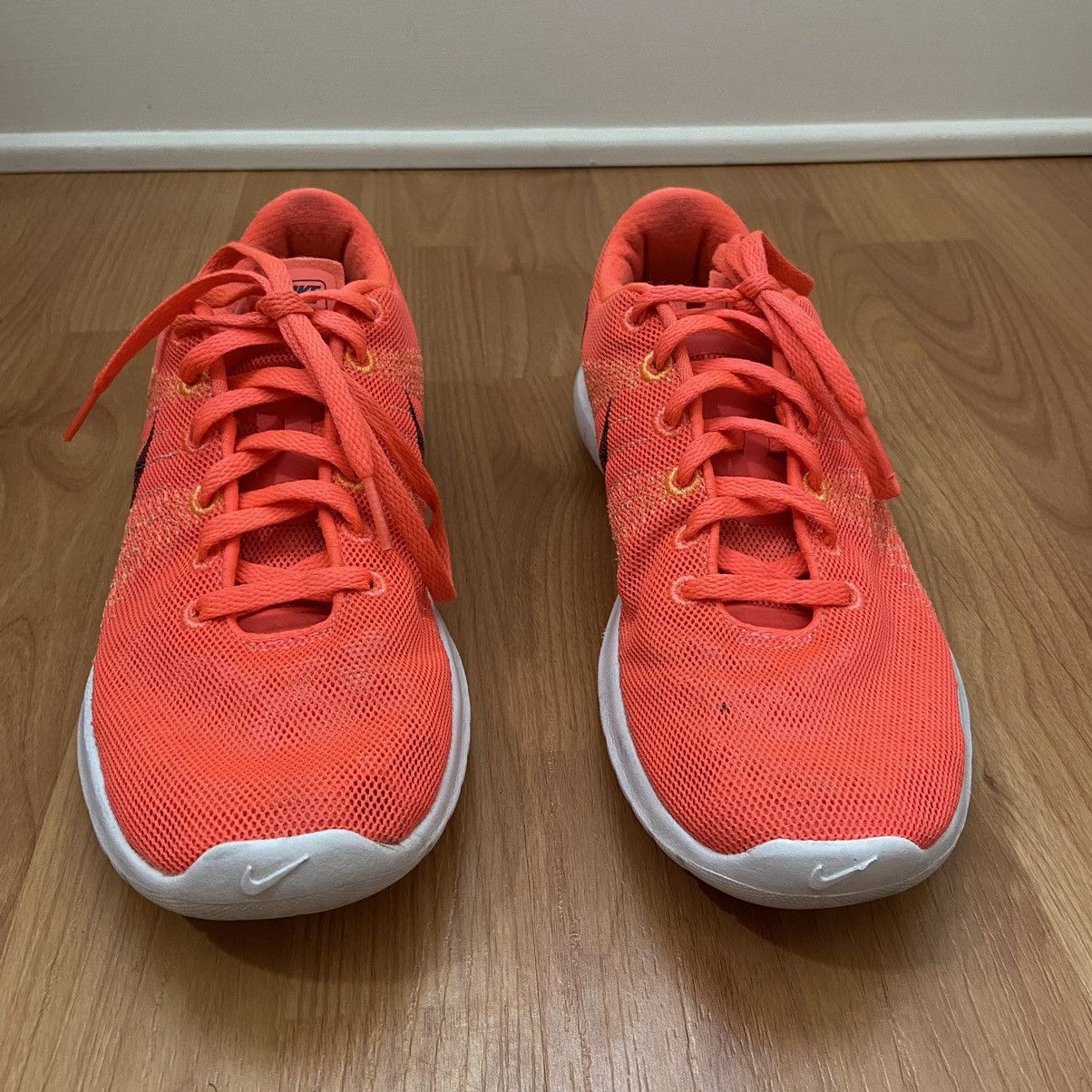 Nike Nike Women’s Fury Distressed Shoes Size 8 Size US 8 / IT 38 - 2 Thumbnail