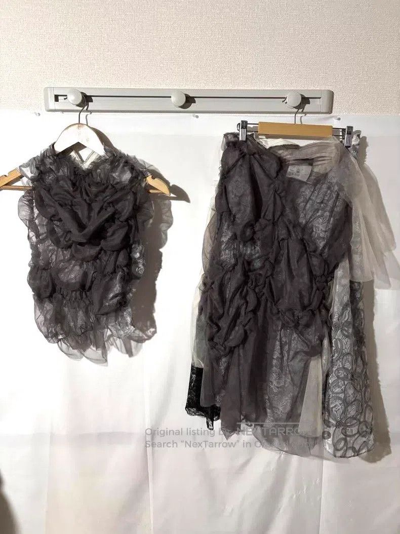 Comme des Garcons Comme Des Garcons size F Ruffled irregularly shaped suit Size 25" / US 0 / IT 36 - 1 Thumbnail