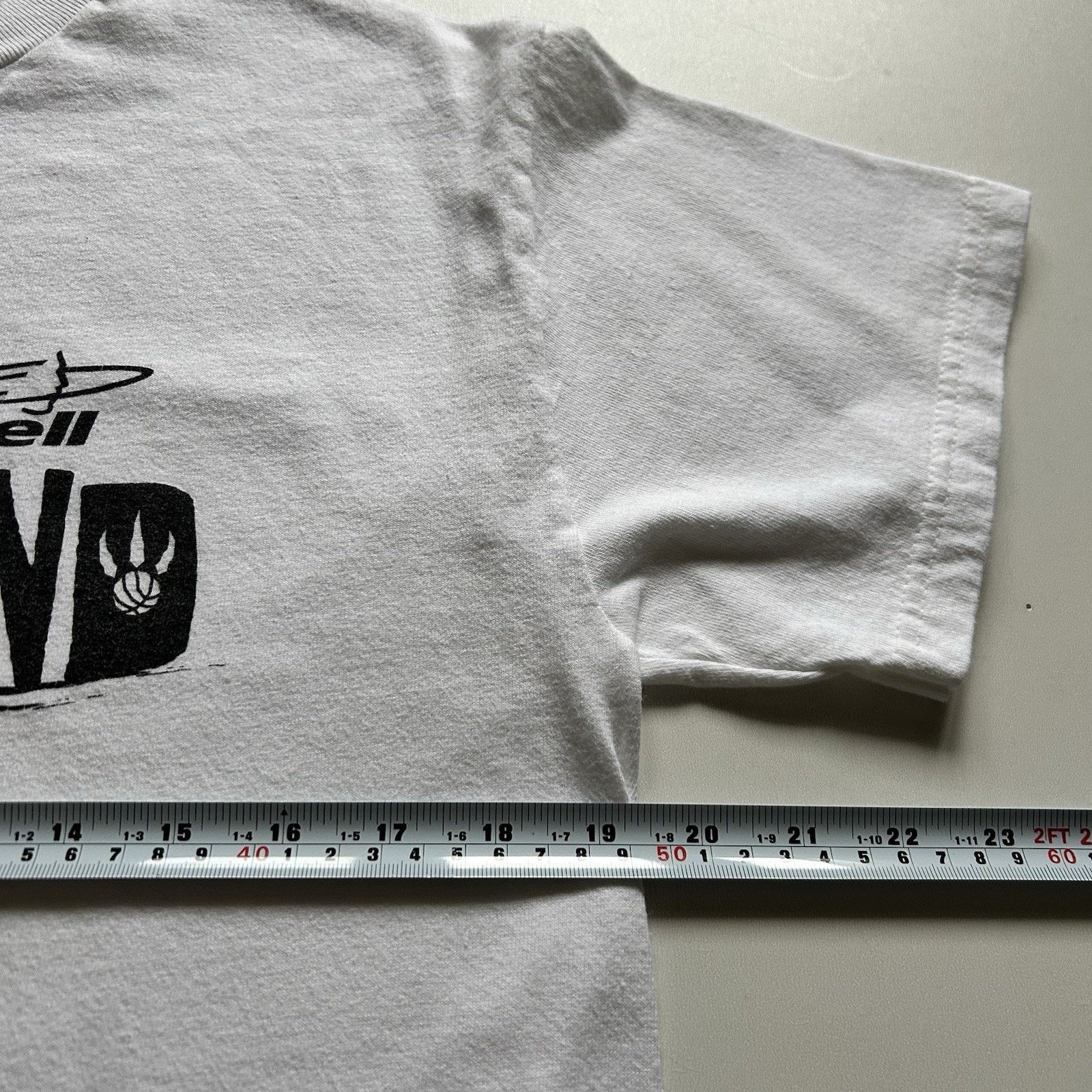 Fruit Of The Loom Vintage Toronto Raptors T Shirt Medium NBA JYD Junkyard Dog Size US M / EU 48-50 / 2 - 4 Thumbnail