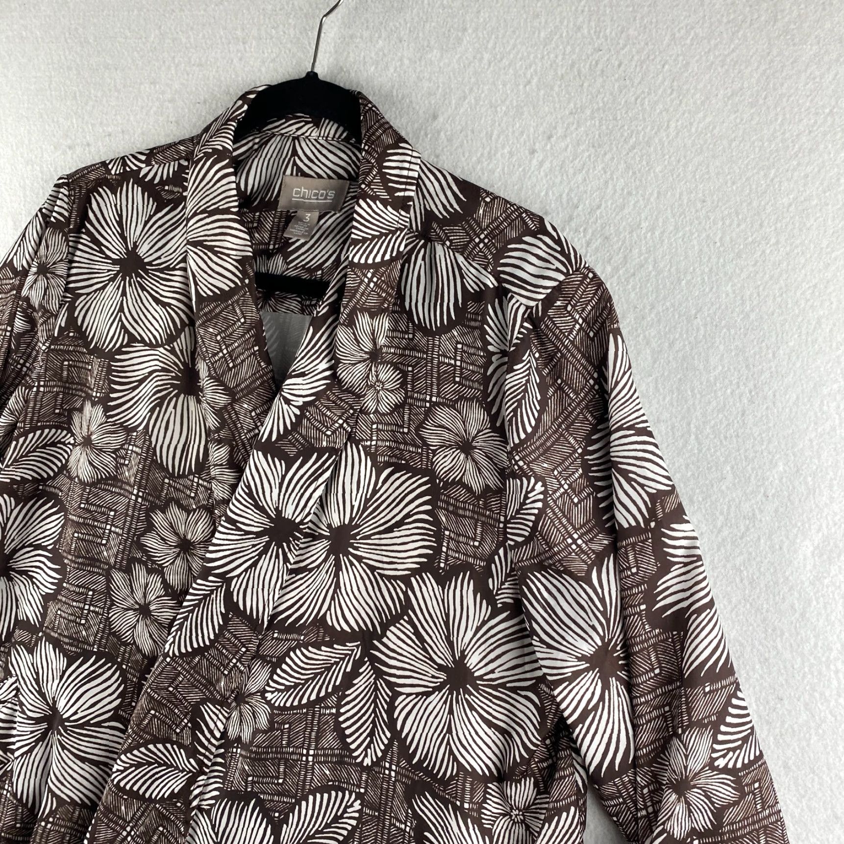 Vintage Chicos Cardigan Open Front Womens Brown Hawaiian Floral Pattern Shirt Theme 3 Size Womens Size XS / US 0-2 / IT 36-38 - 7 Thumbnail