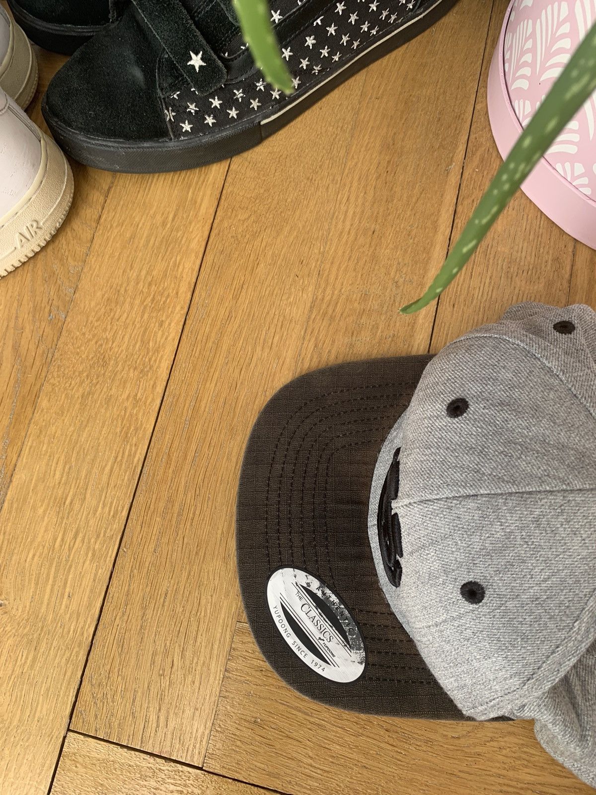 Rap Tees × Vintage Element x Yupoong Classic Snapback Cap Size ONE SIZE - 6 Thumbnail