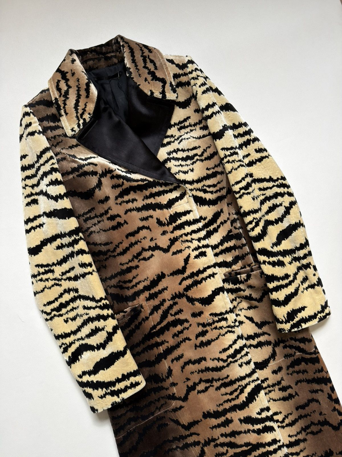 Haider Ackermann Tiger Stripe Velvet Overcoat Size S / US 4 / IT 40 - 6 Thumbnail