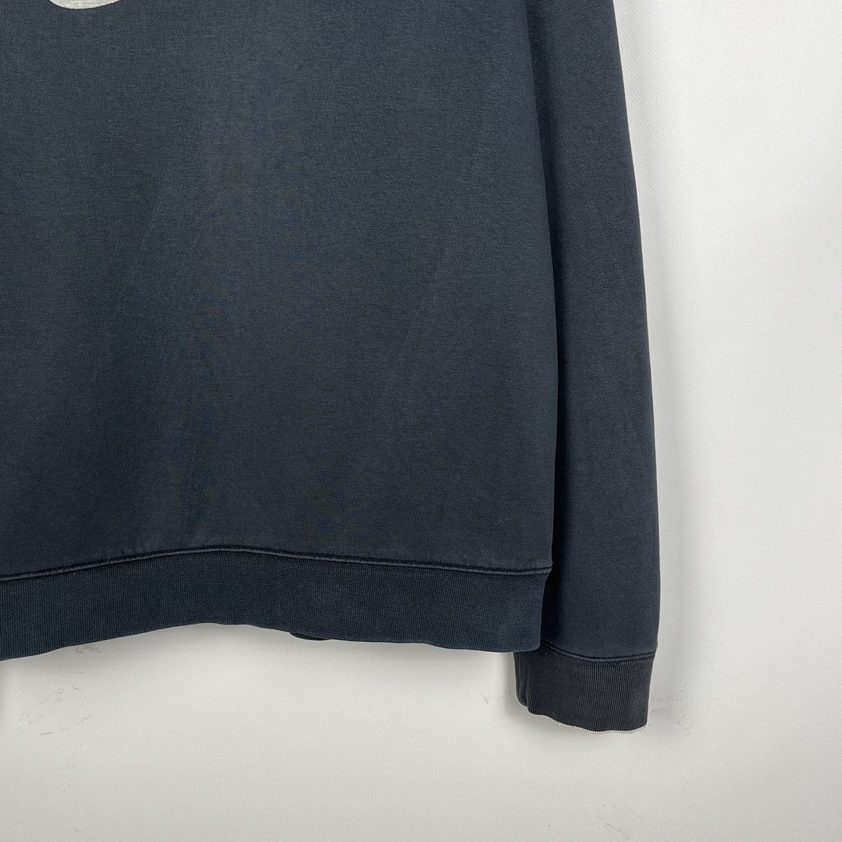 Nike Vintage Nike Big Swoosh Faded Blue Sweatshirt 2000’s Size US L / EU 52-54 / 3 - 3 Thumbnail