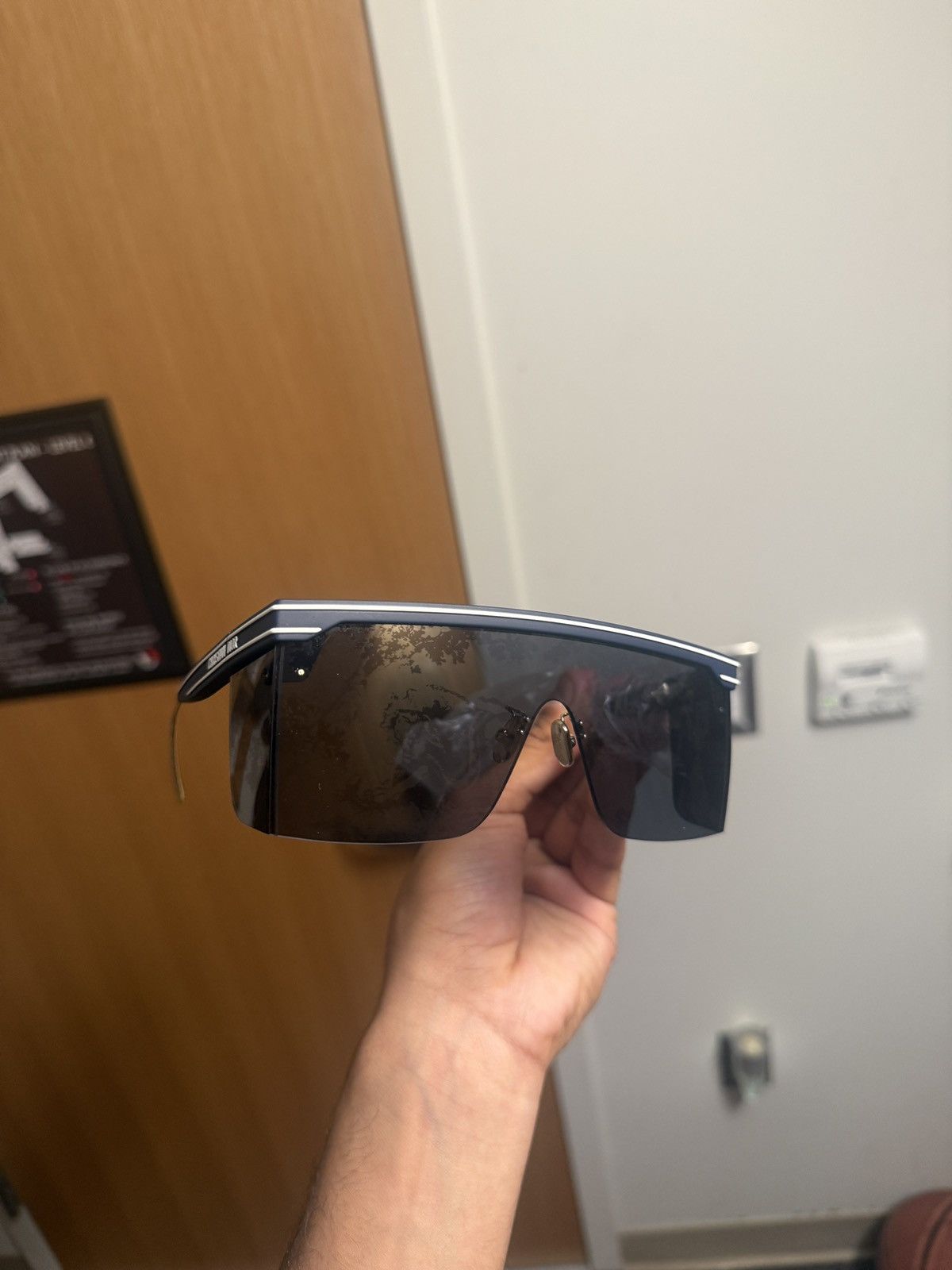Dior Dior M1U Sun Glasses Size ONE SIZE - 1 Thumbnail